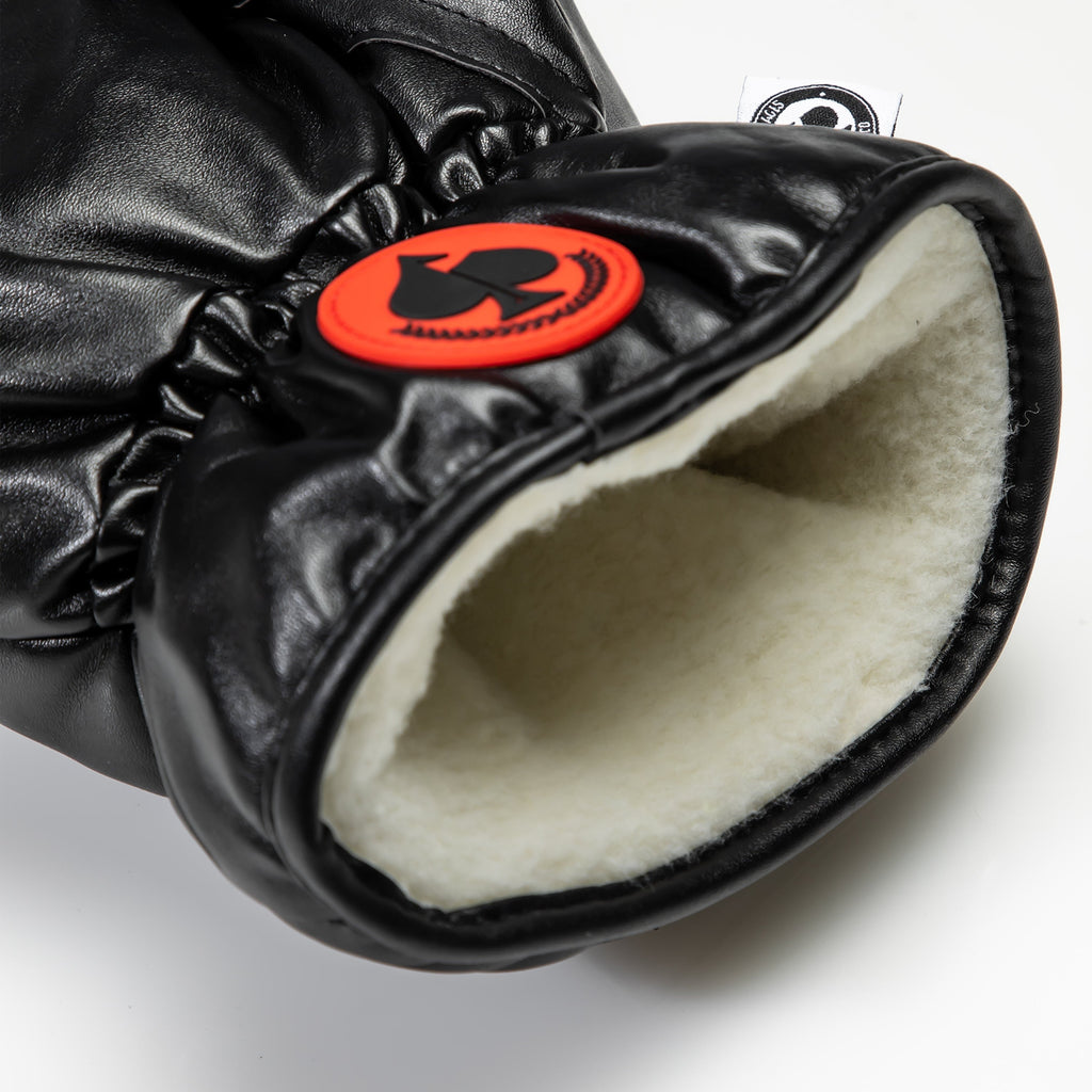 Pins and Aces Boxing Glove Black - Fairway Cover — detail close-up