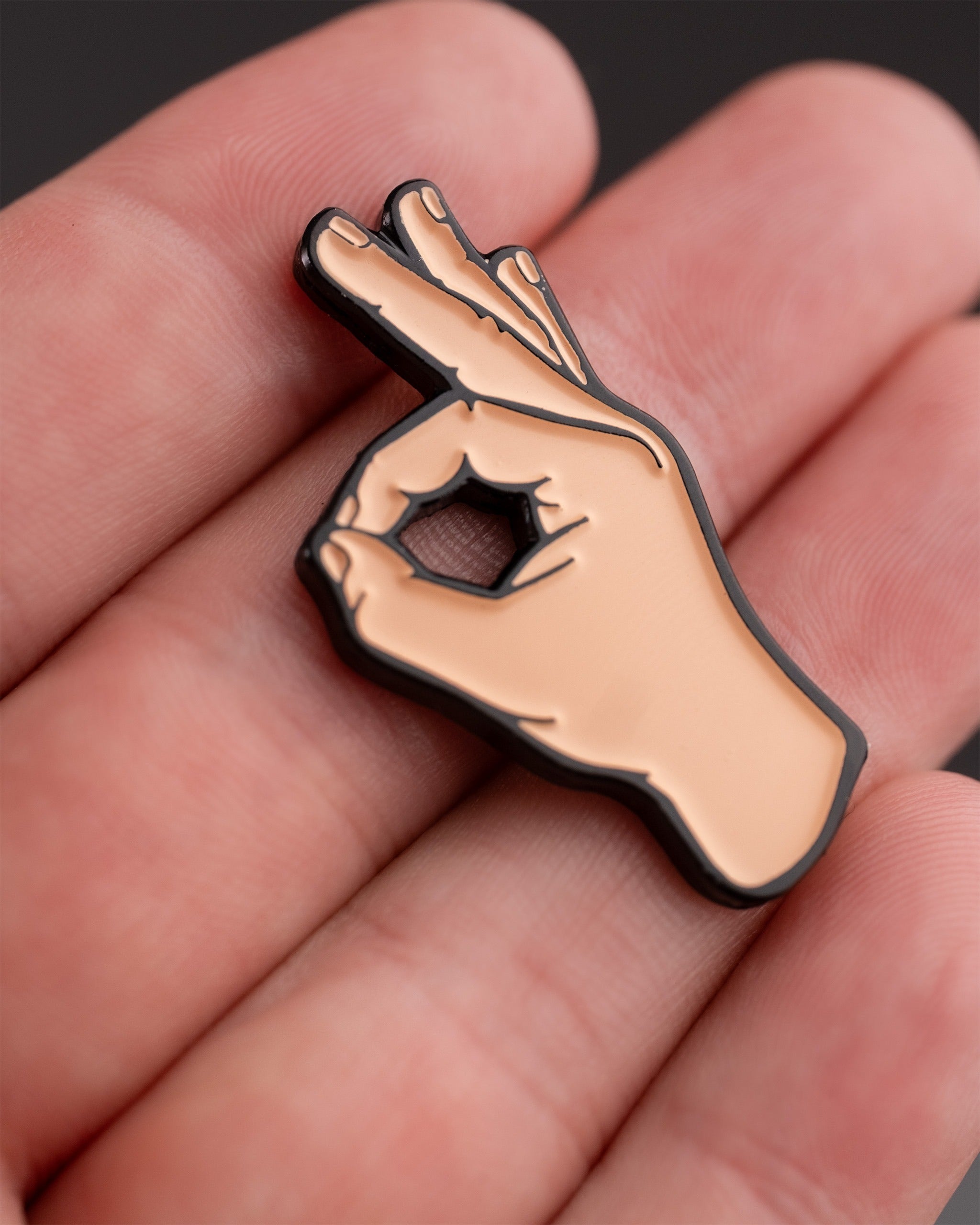 Pins and Aces OK Hand Ball Marker — side view