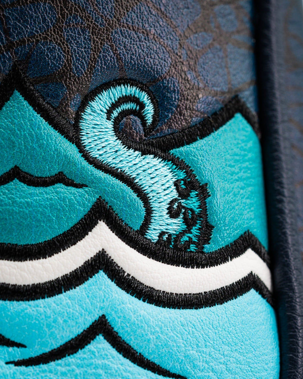 Pins and Aces Kraken - Mallet Putter Cover — comparison shot