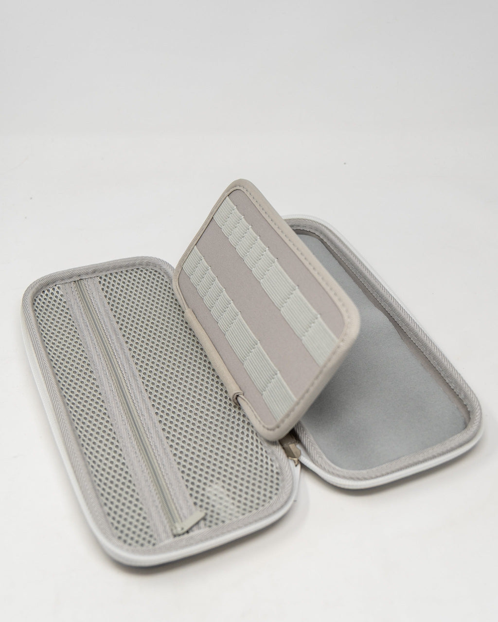 Pins and Aces Glove & Accessory Caddie - Gray — fabric or material detail