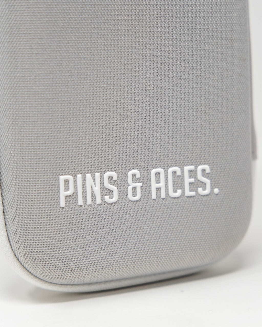 Pins and Aces Glove & Accessory Caddie - Gray — feature highlight