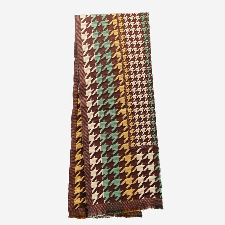 KADOU BOUTIQUE Plaid Cozy Scarf — detail close-up
