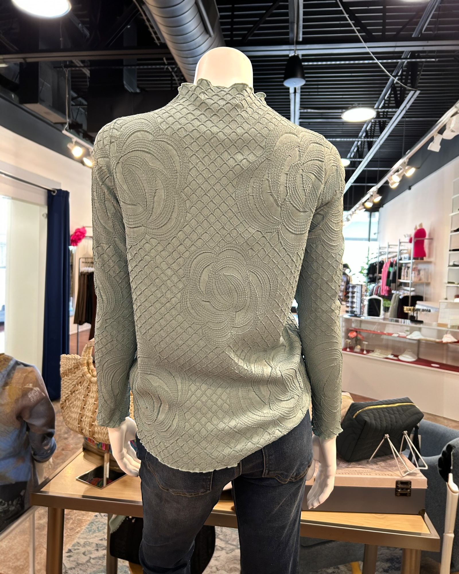KADOU BOUTIQUE Pleated Rose Top — detail close-up