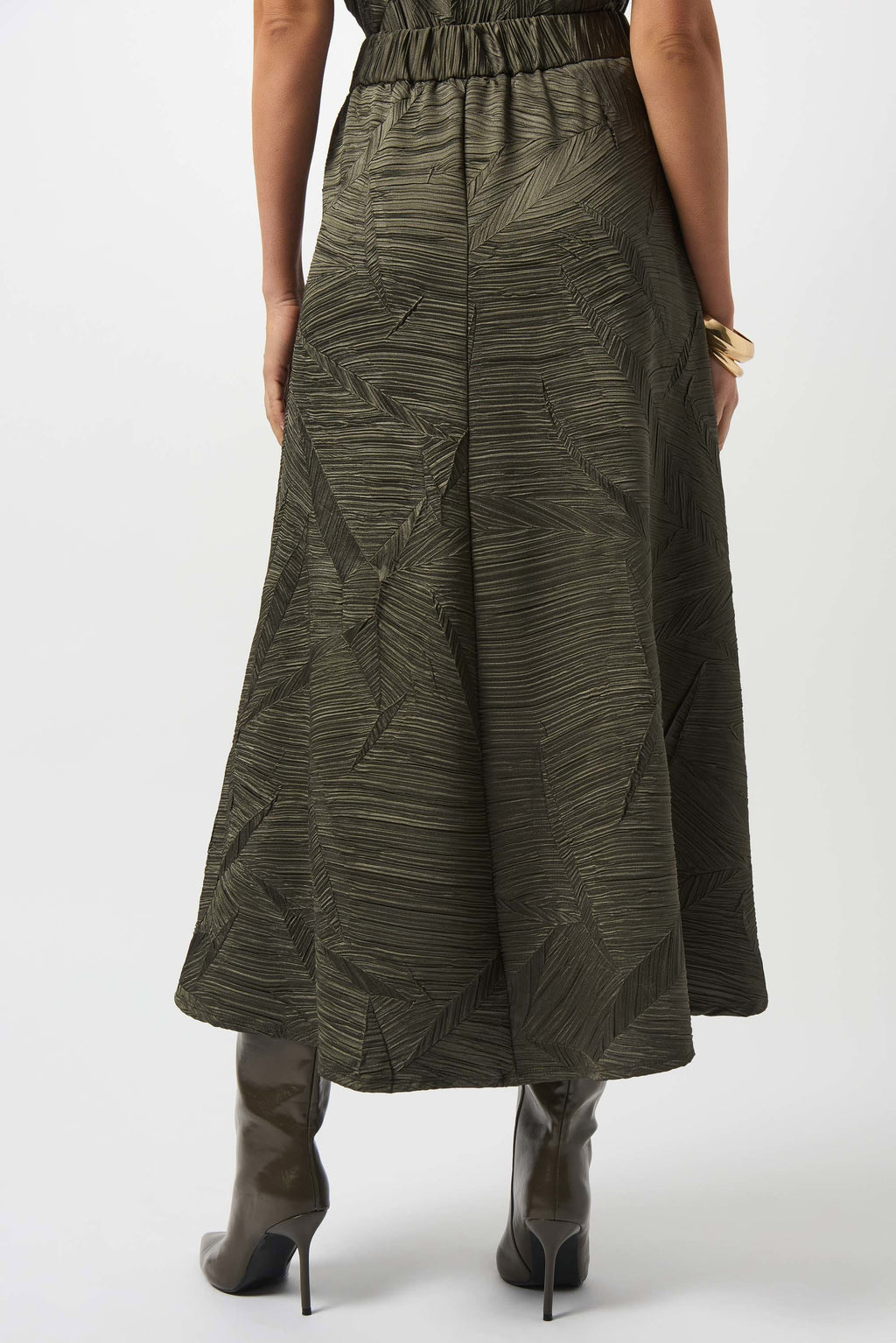KADOU BOUTIQUE Pleated Satin Long Flared Skirt - 253248-3380 — detail close-up