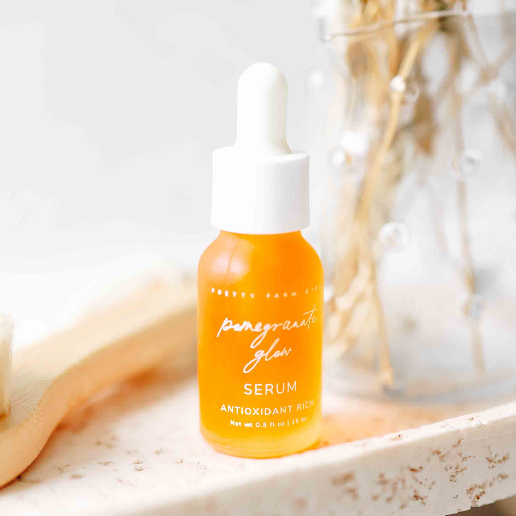 Pretty farm girl Pomegranate Glow Natural Skin Protecting Serum — lifestyle context