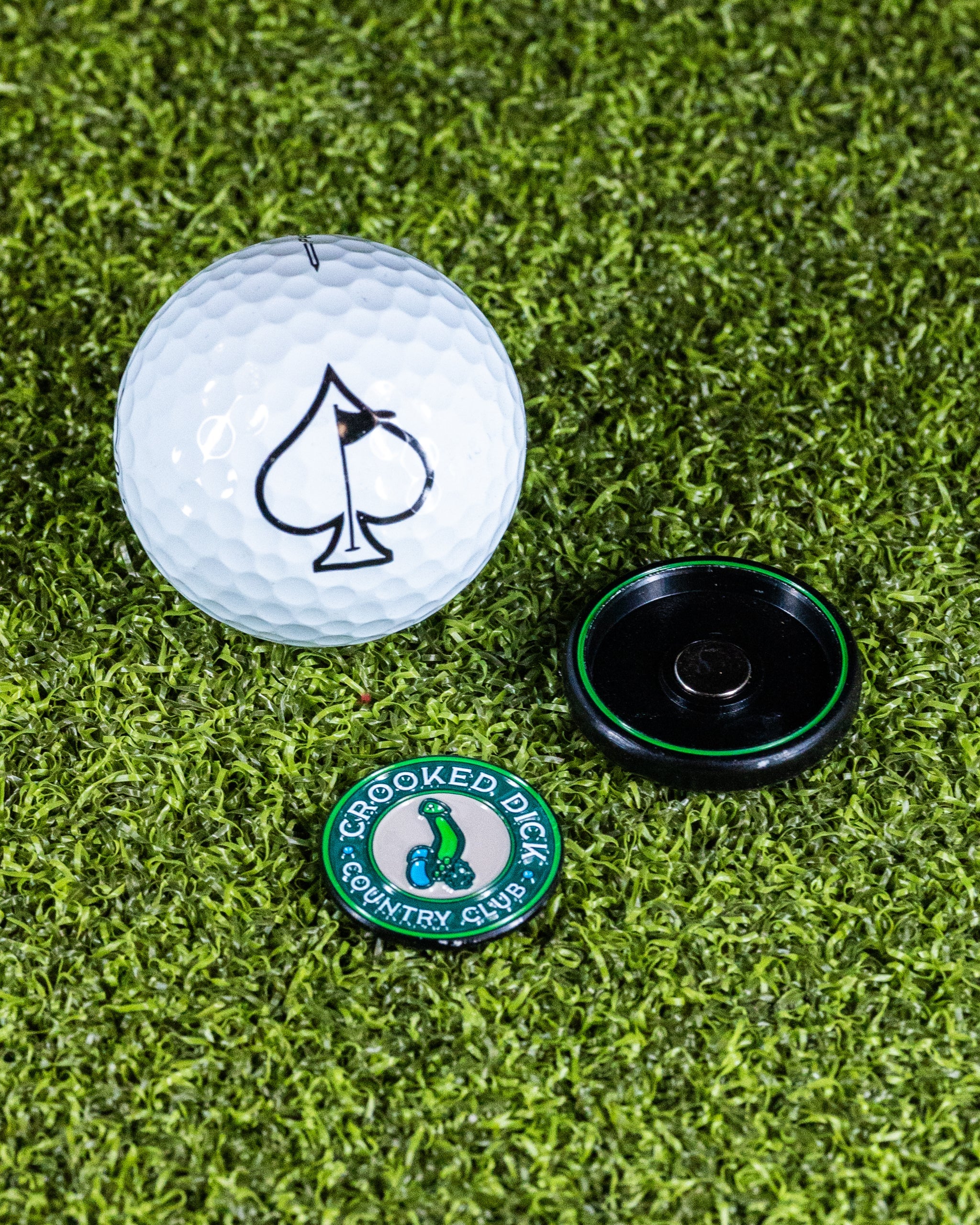 Pins and Aces Pop Out Medallion Ball Marker - Crooked Dick — comparison shot