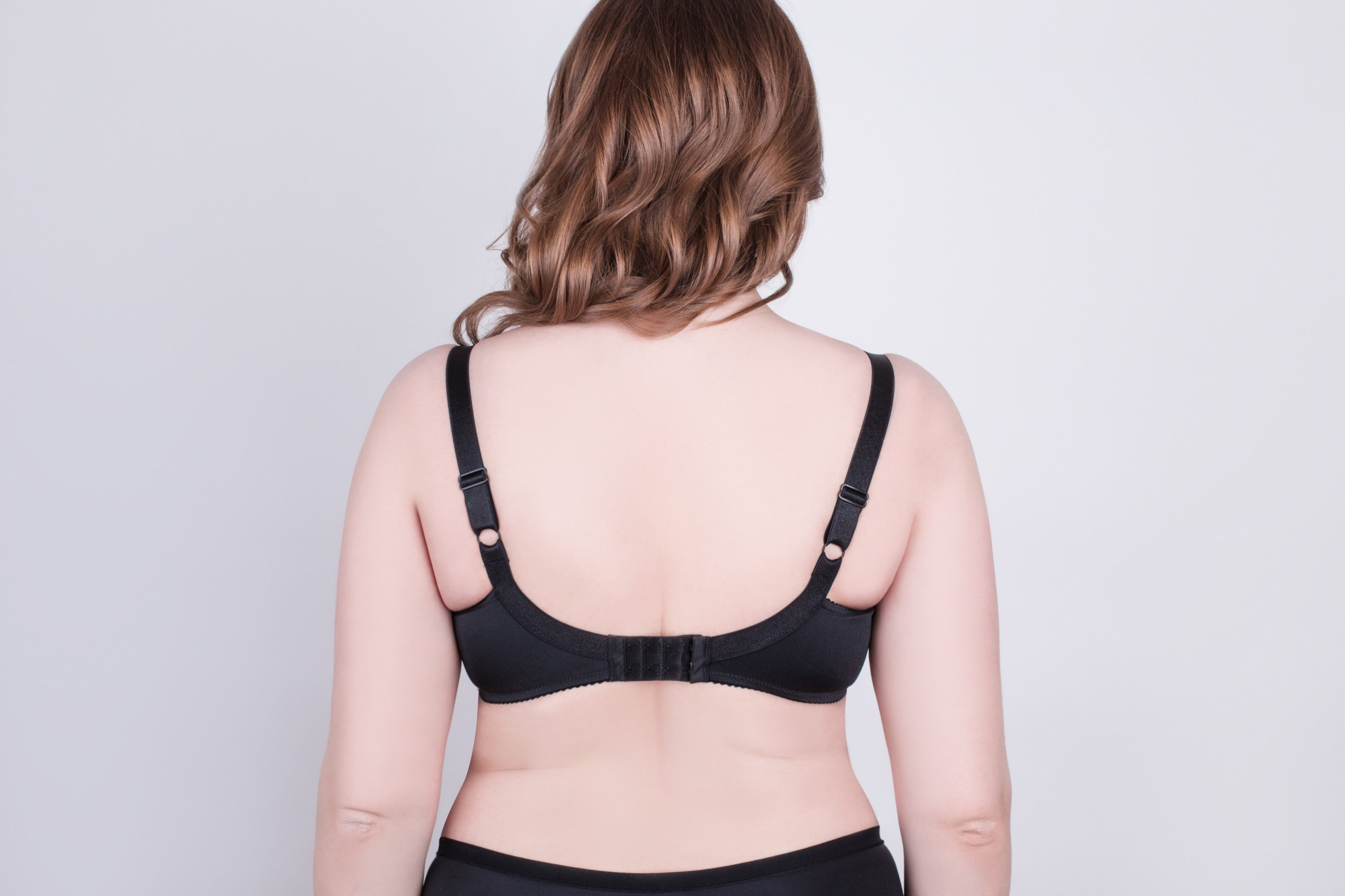 TheRanok.com Bra Milavitsa 100150 - Underwired Soft Cup with Side Shaping Panel — lifestyle context