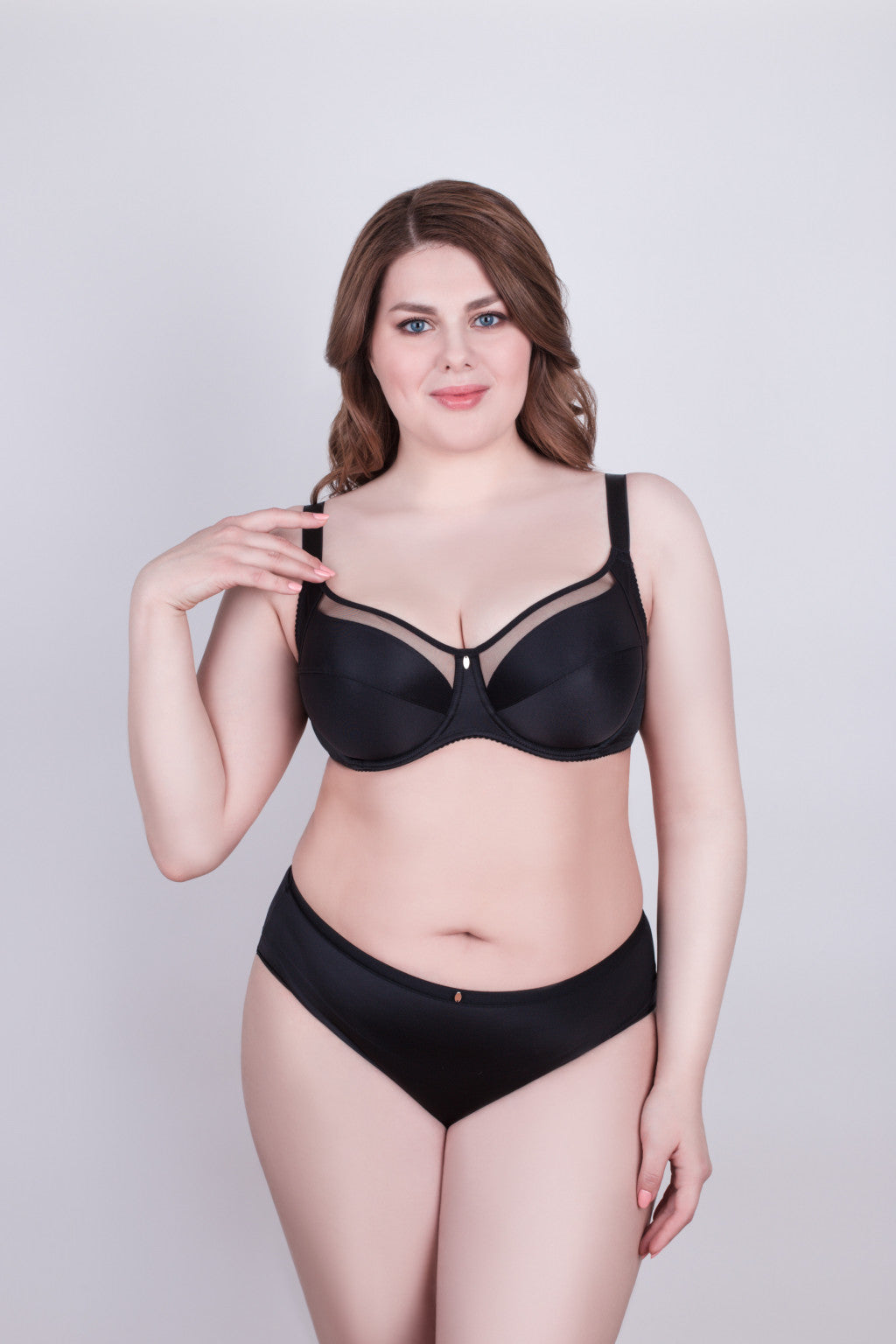 TheRanok.com Bra Milavitsa 100150 - Underwired Soft Cup with Side Shaping Panel — detail close-up