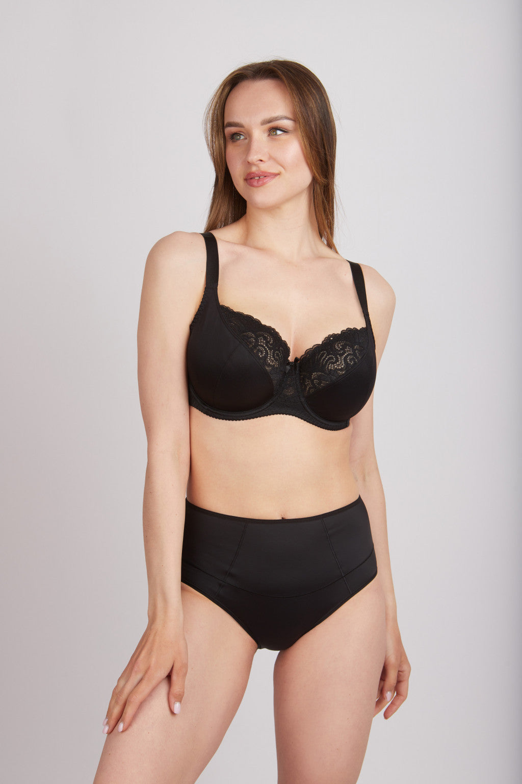 TheRanok.com Bra Milavitsa 102830 - Underwired, Triple Segment, Cotton-Lined — in-use photo