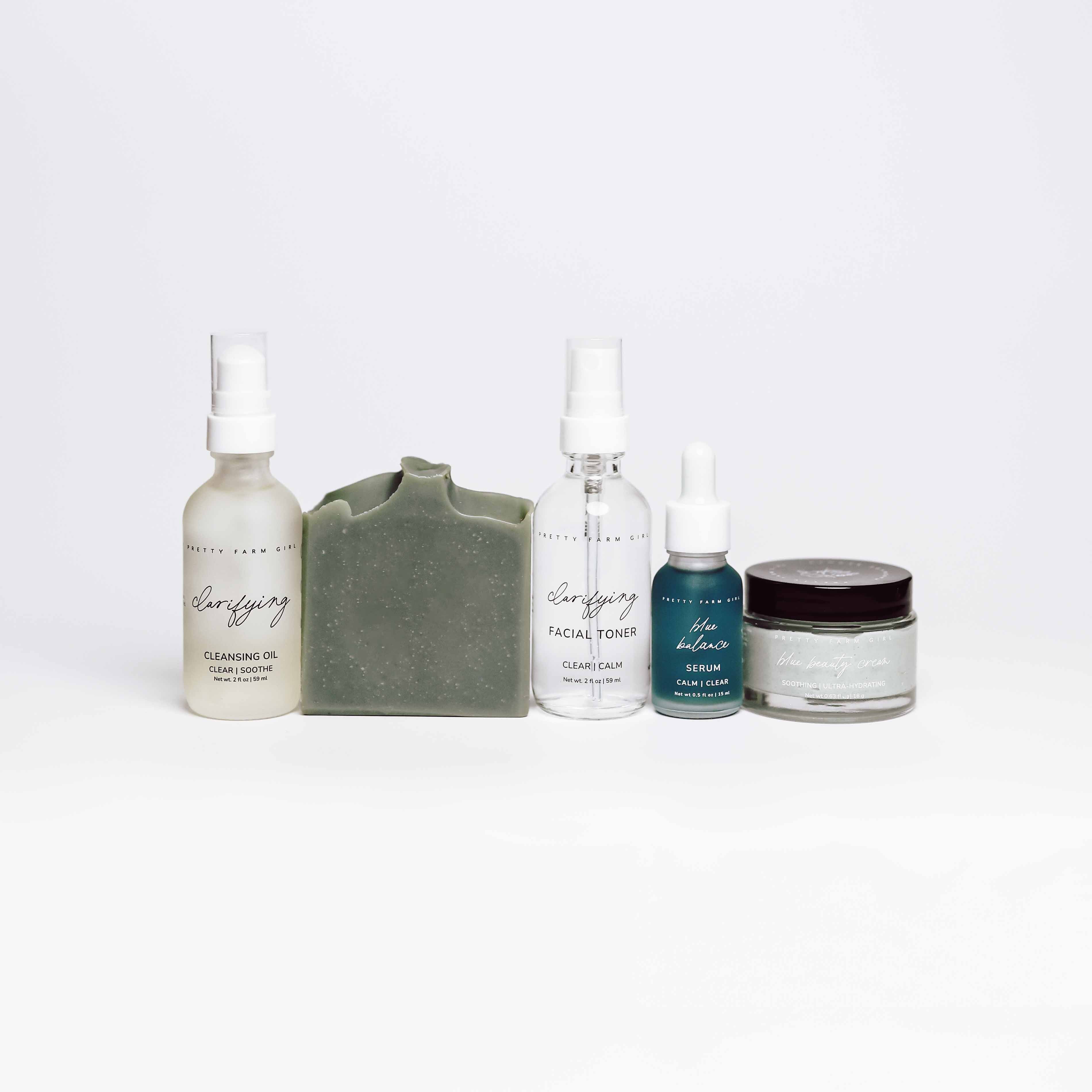 Pretty farm girl Skin Redness Skincare Routine Kit — side view
