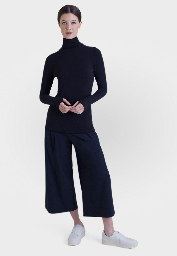 Buki Resort Crop Pant — detail close-up