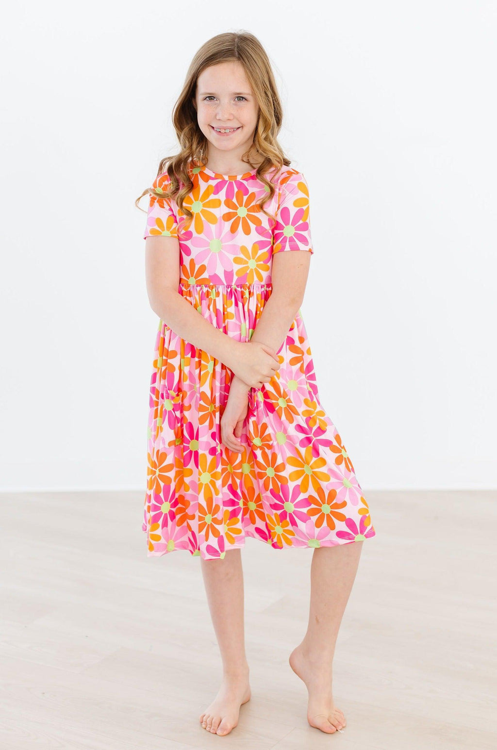 Mila & Rose ® Retro Daisies S/S Pocket Twirl Dress — back view