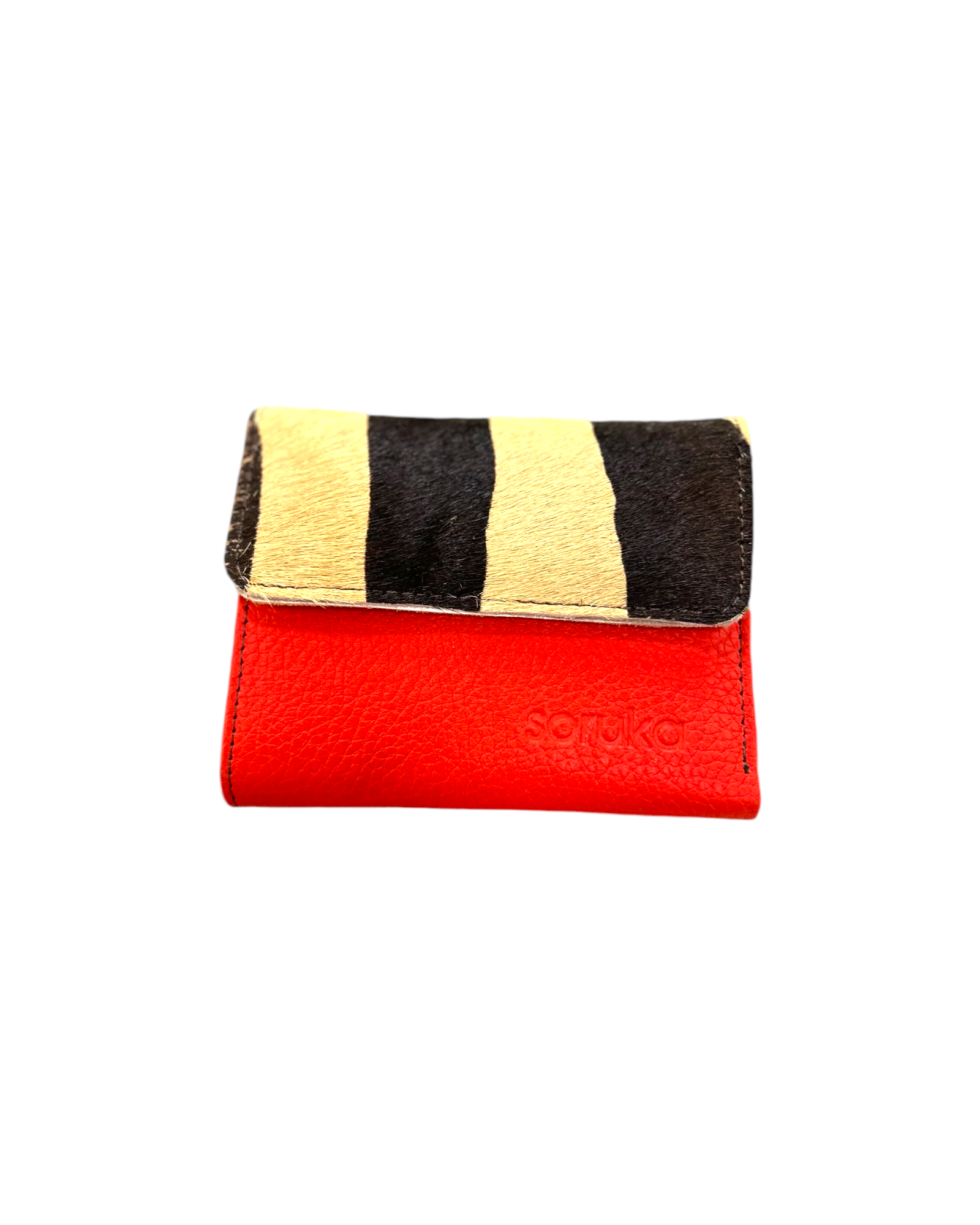 KADOU BOUTIQUE Soruka Rings Wallet - Print — product on model
