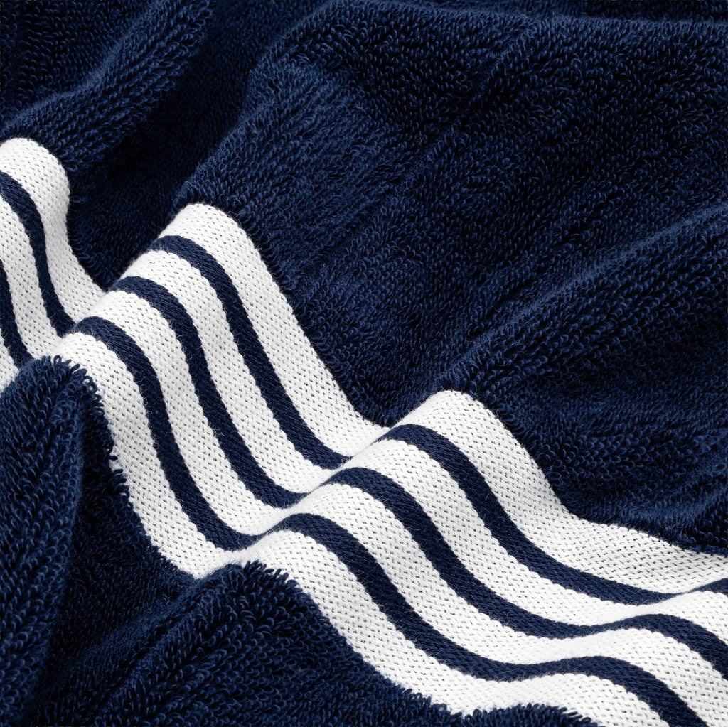 Italic Nautilus Towels — in-use photo