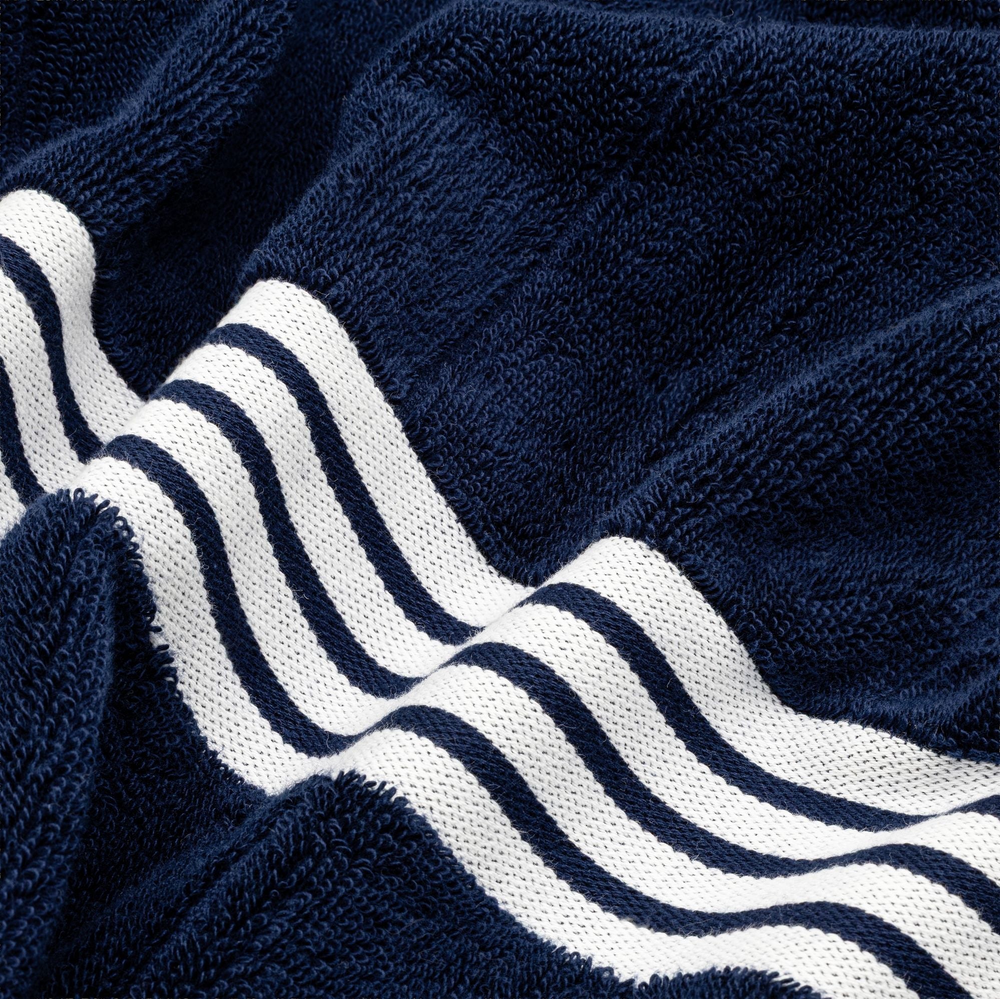 Italic Nautilus Towels — in-use photo