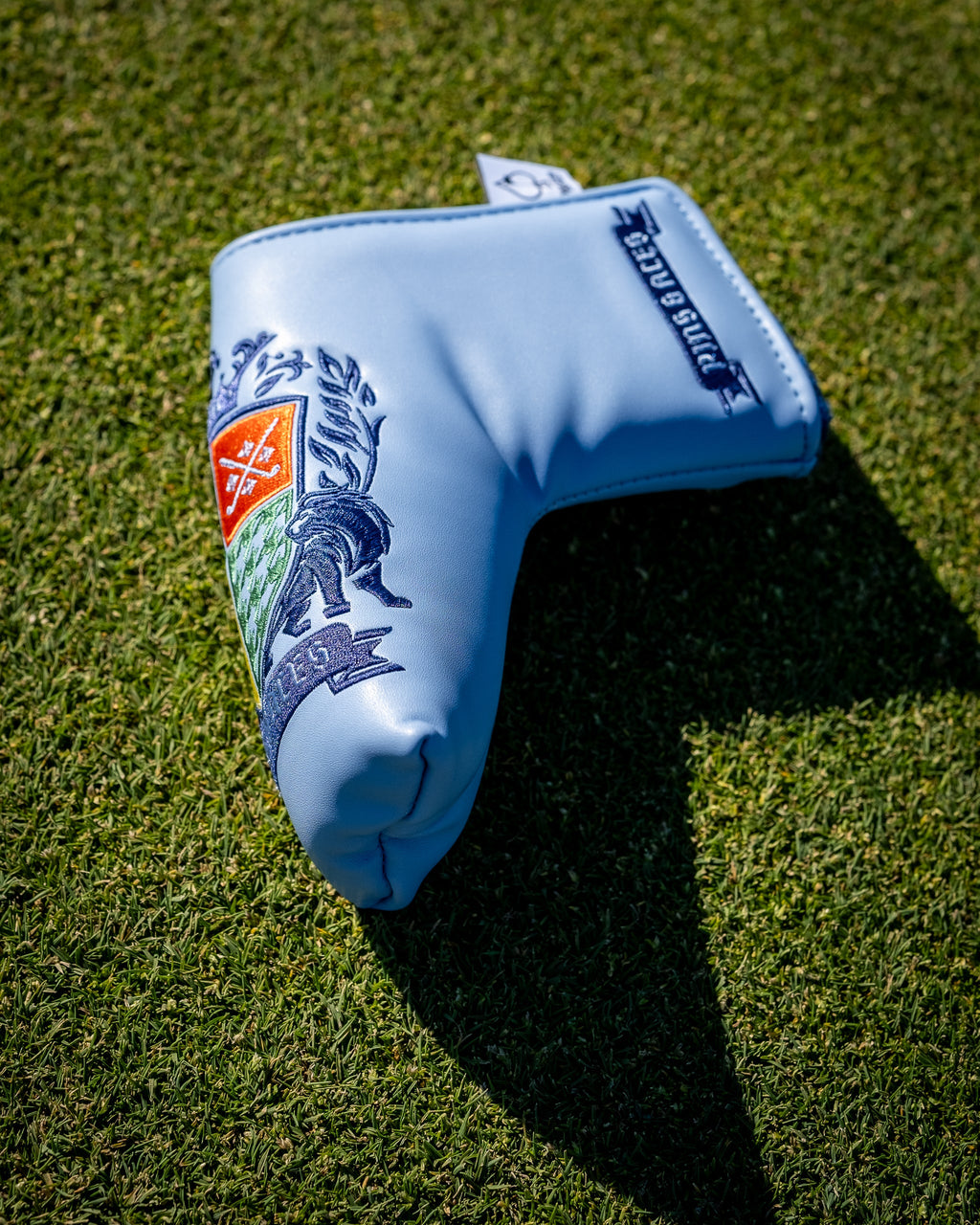 Pins and Aces Coat of Arms - Blade Putter Cover — alternative angle