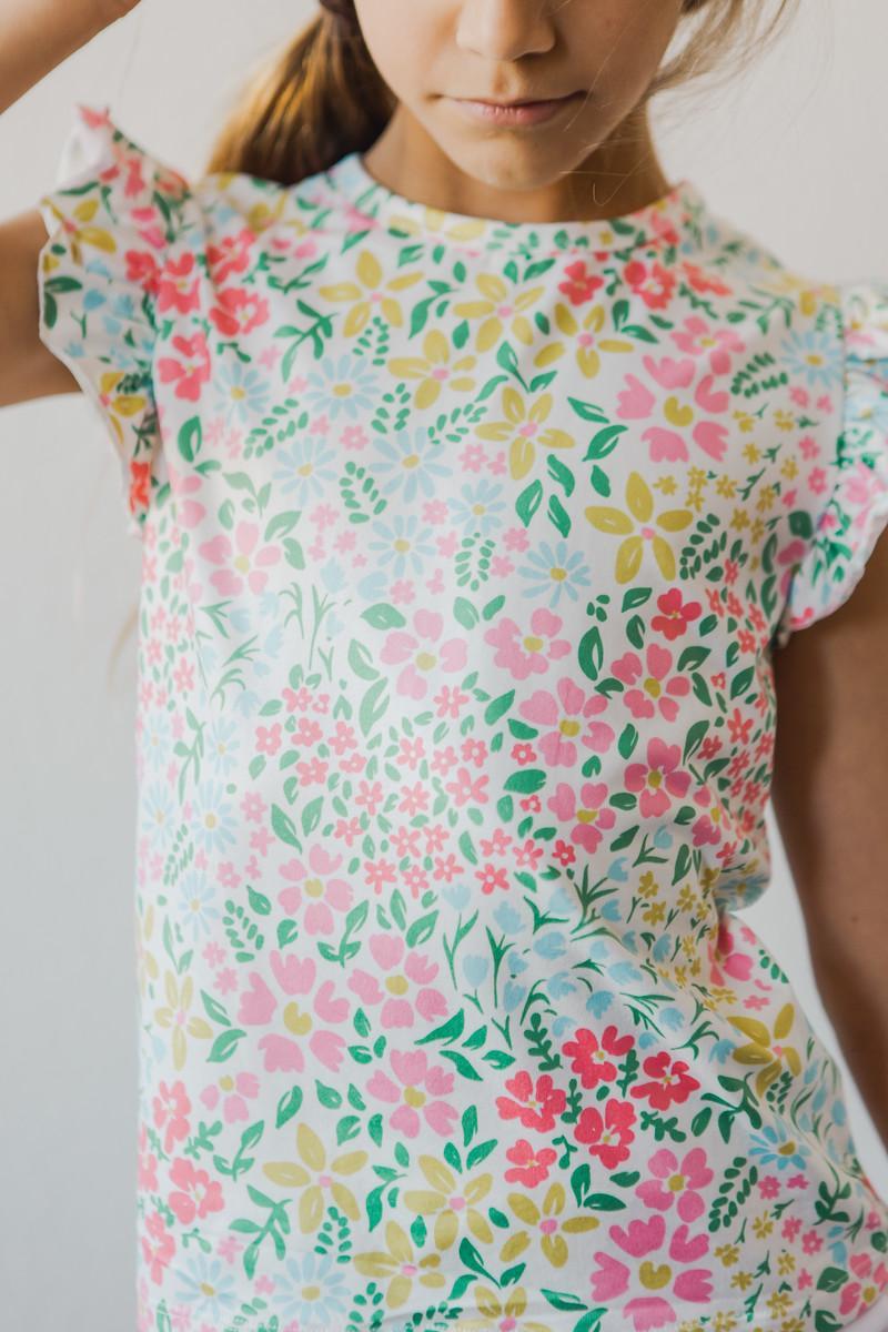 Mila & Rose ® Daffodils S/S Ruffle Tee — lifestyle context