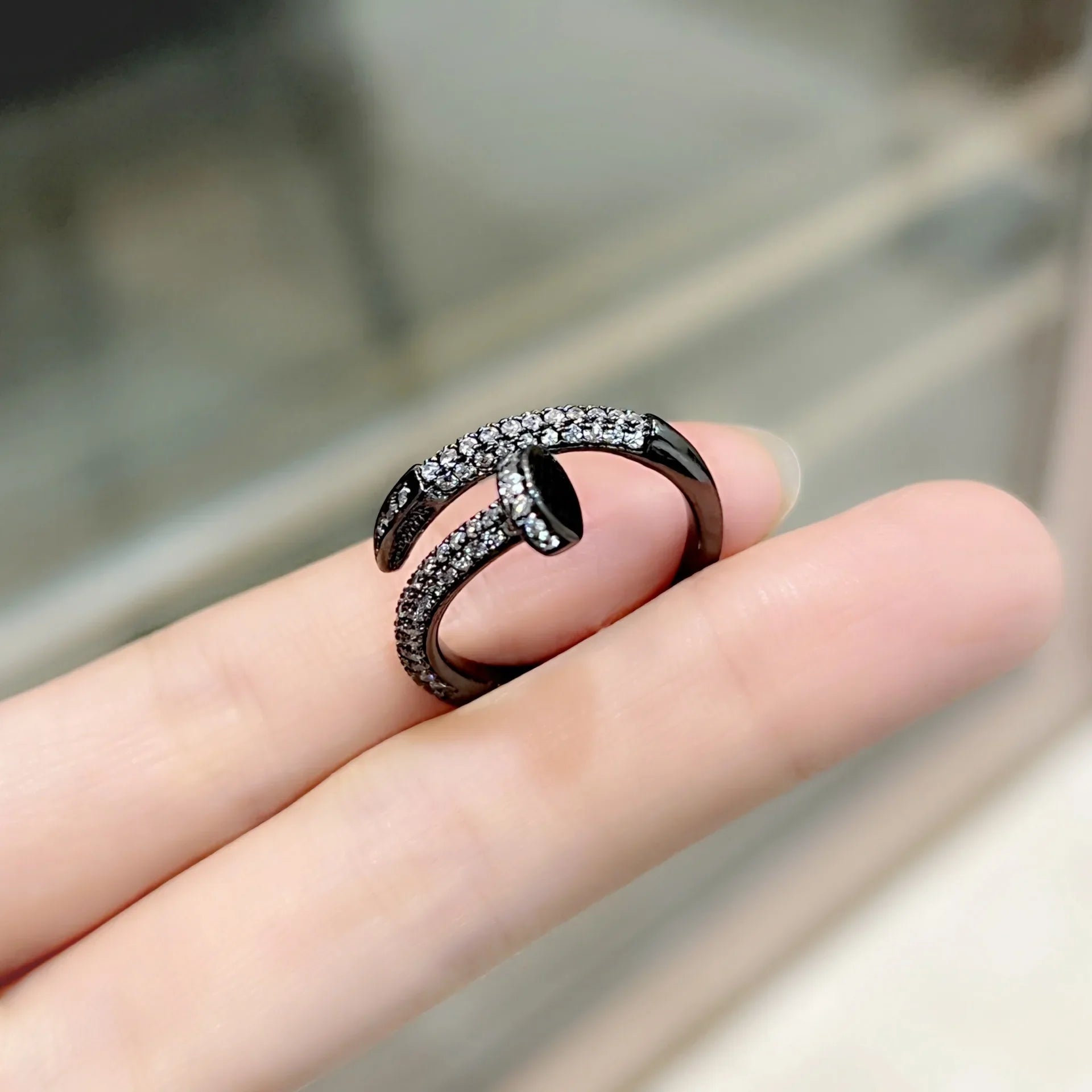 MyClosetAid Screw Ring — side view