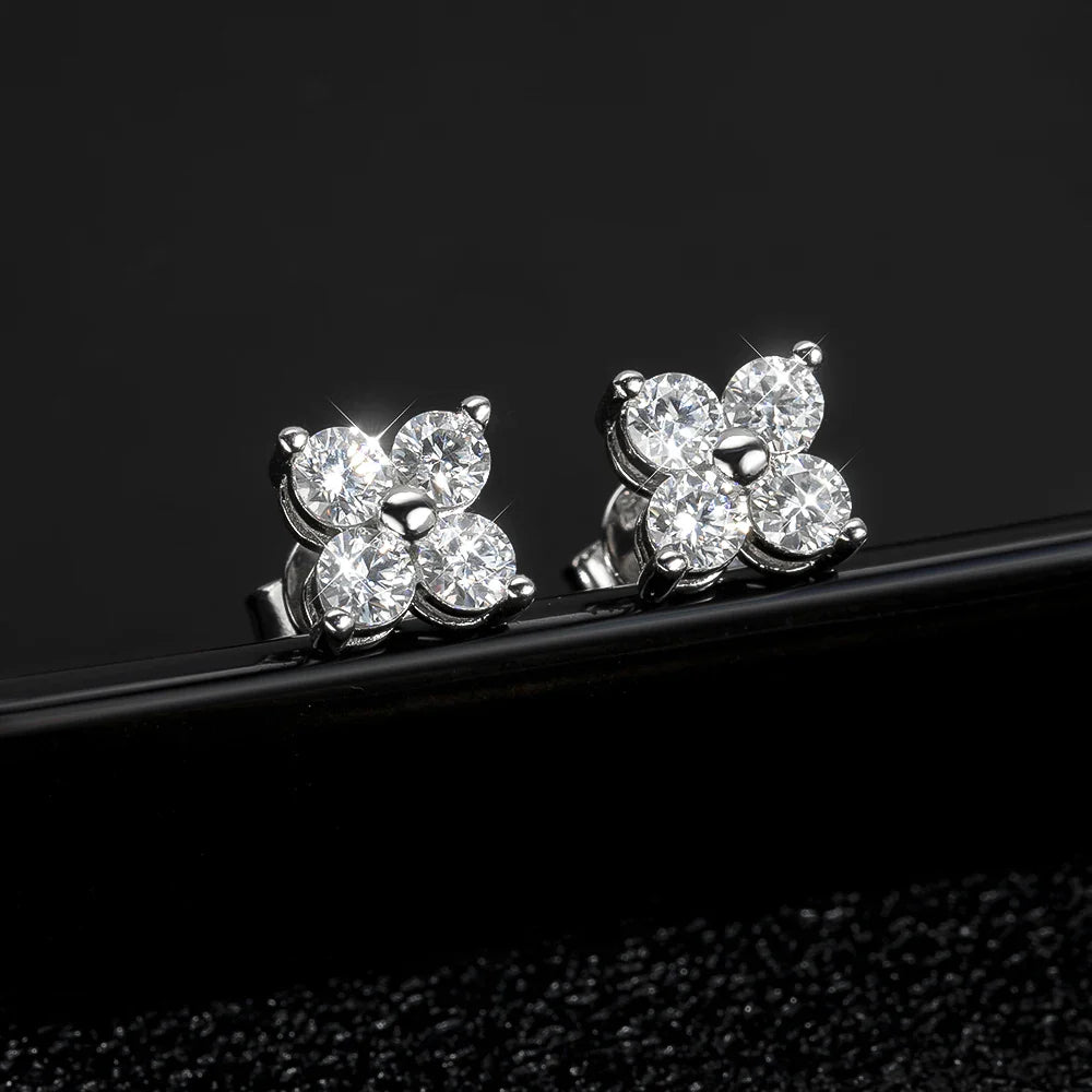 VVS1 D Round Moissanite Stud Earrings