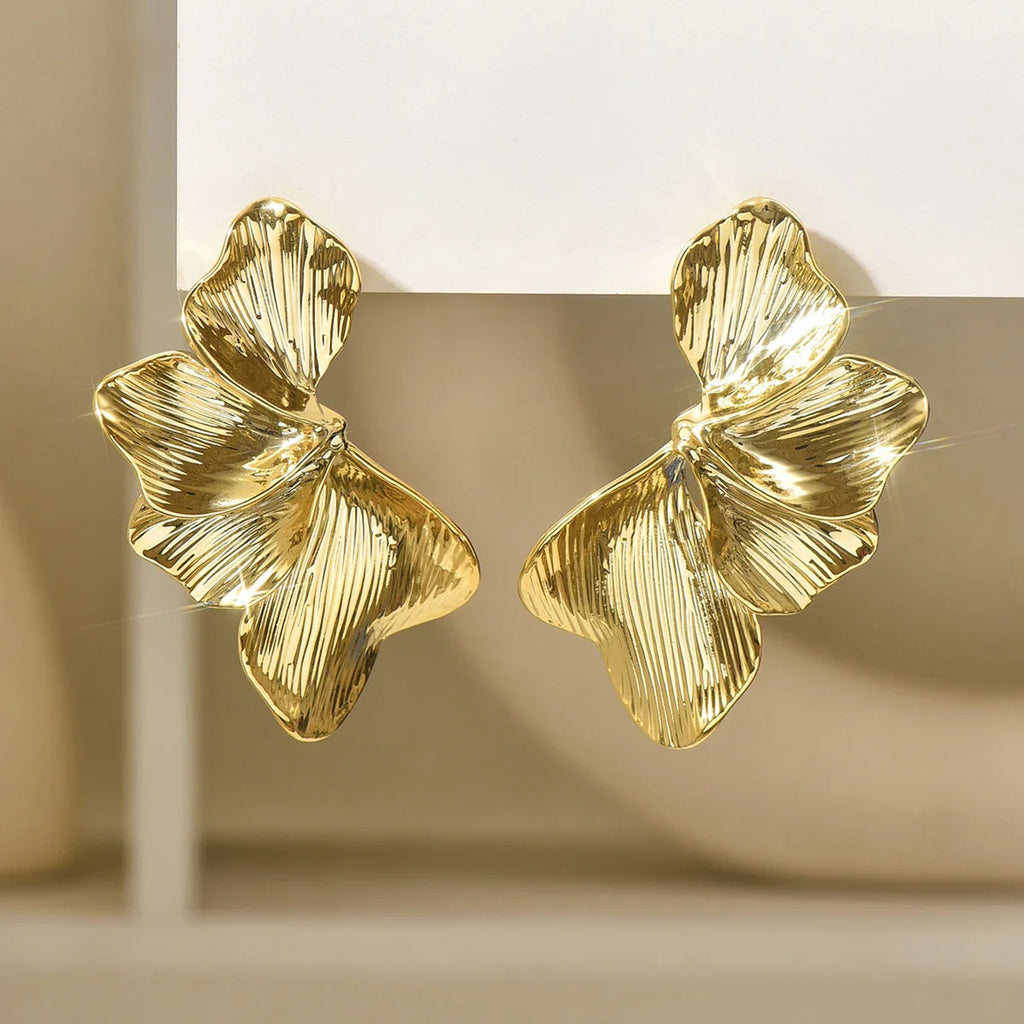 SORI STYLE Elegant Leaf Stud Earrings for Everyday Grace — side view