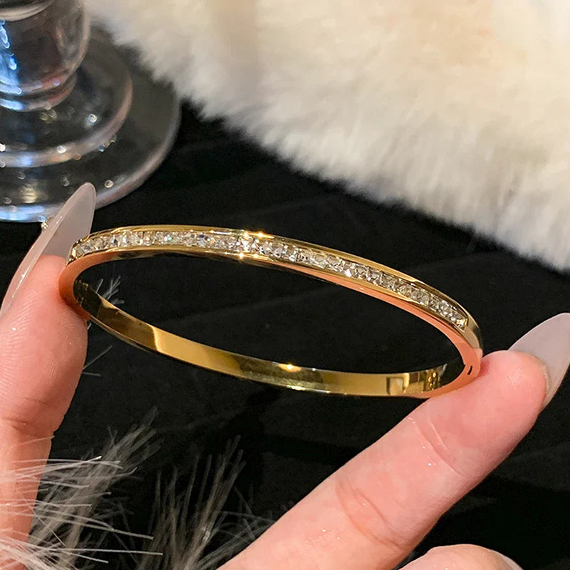 Envy NYC Envy NYC Designer 18K Titanium Steel Bracelet — detail shot 9