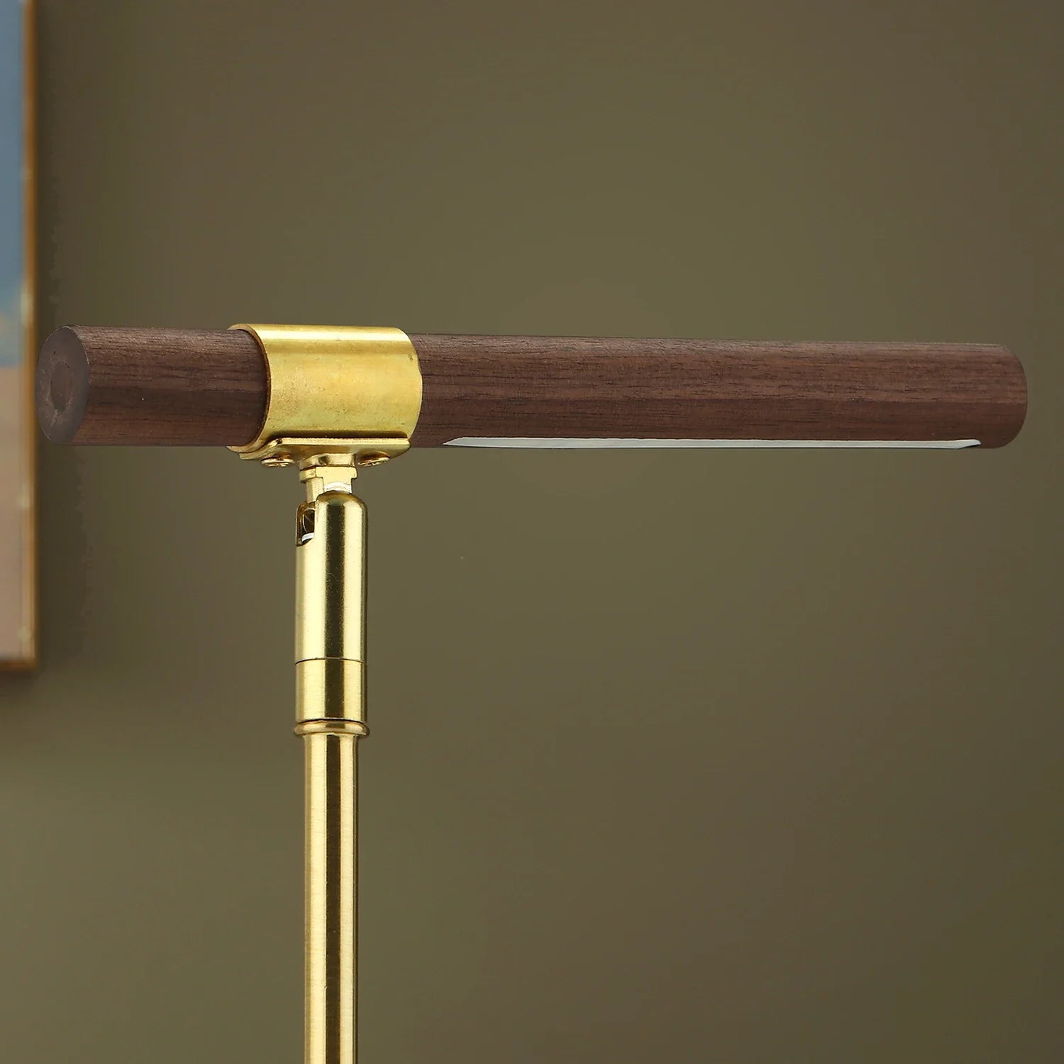 Perfecsy Wooden LED Table Lamp USB Powered Desk Lamp with 180° Adjustable Angle Night Light Minimalist Bedside Lamp for Bedro