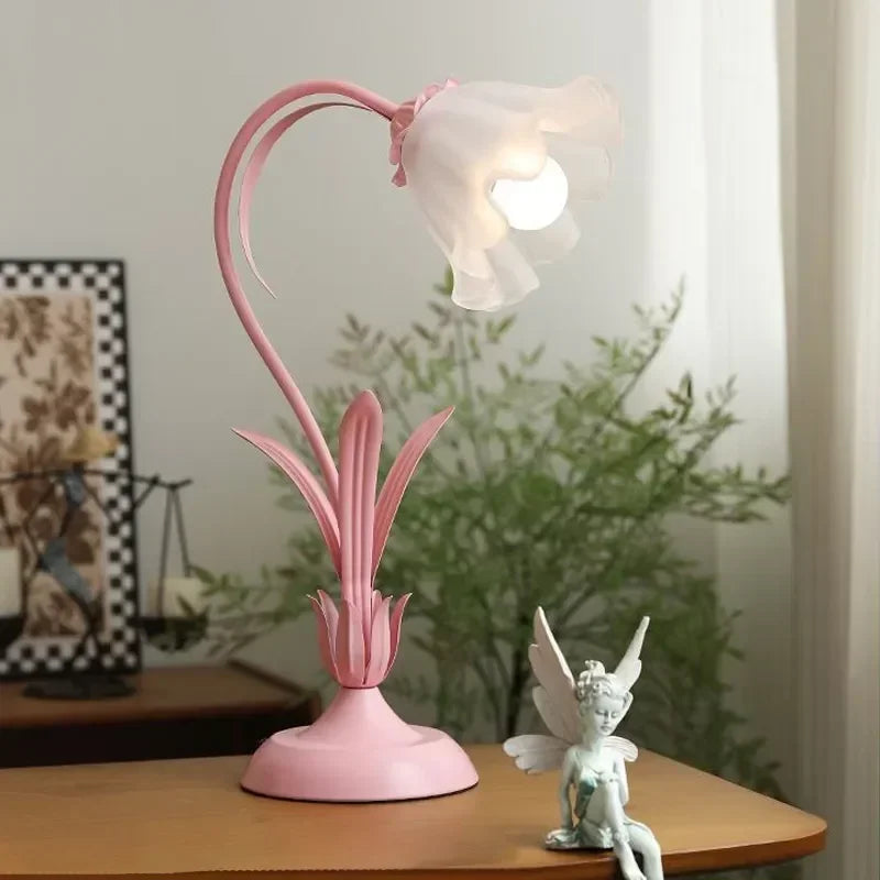 Perfecsy French Romantic Flower Desk Lamp Retro Atmosphere Sense Bedside Table Lights Cream Style Pastoral Country for Home B
