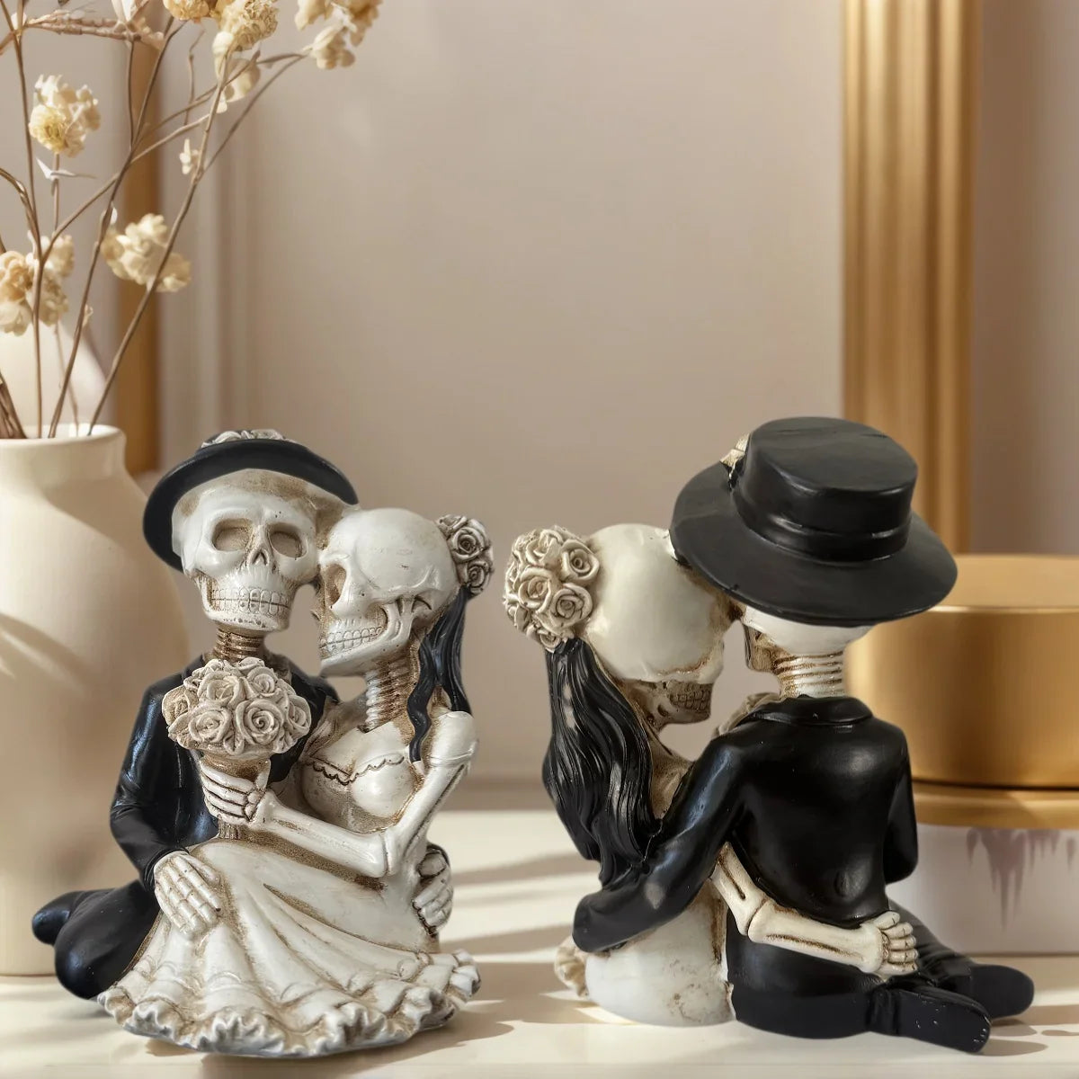 Perfecsy 1 Piece Skull Couple Decoration - Gothic Romantic Resin Art Decoration, Halloween Decoration, Unique Home and Escape
