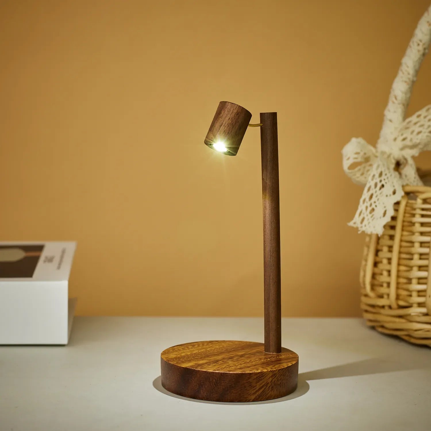 Perfecsy Wooden Table Lamp Retro Night Light with Rotary Switch LED Eye Protection Bedside Lamp Desktop Decorative Lights — m