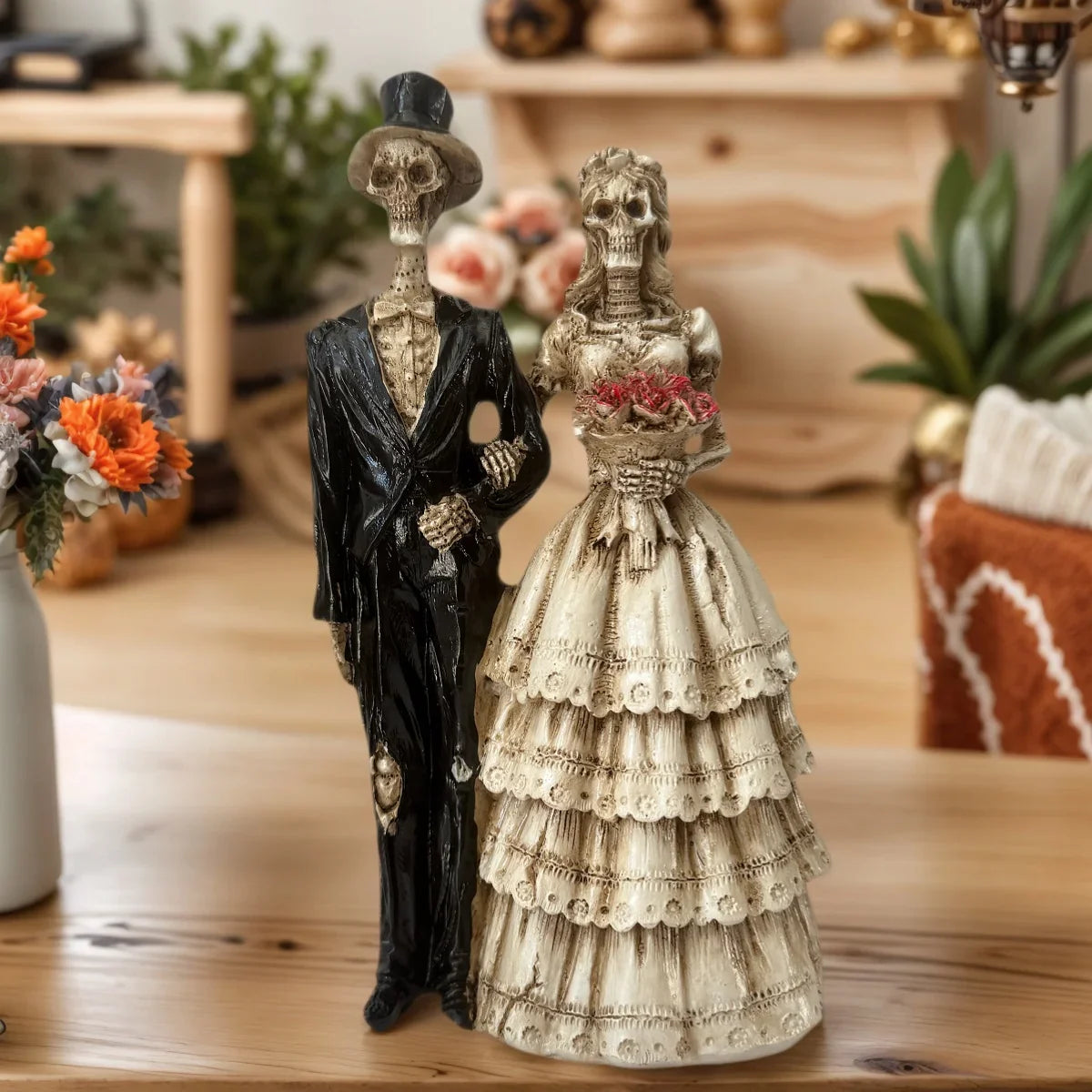 Perfecsy 1 Halloween Couple Skeleton Statue Ornament, Vintage Wedding Dress Style, Home Desktop Party Decoration, Spooky and 