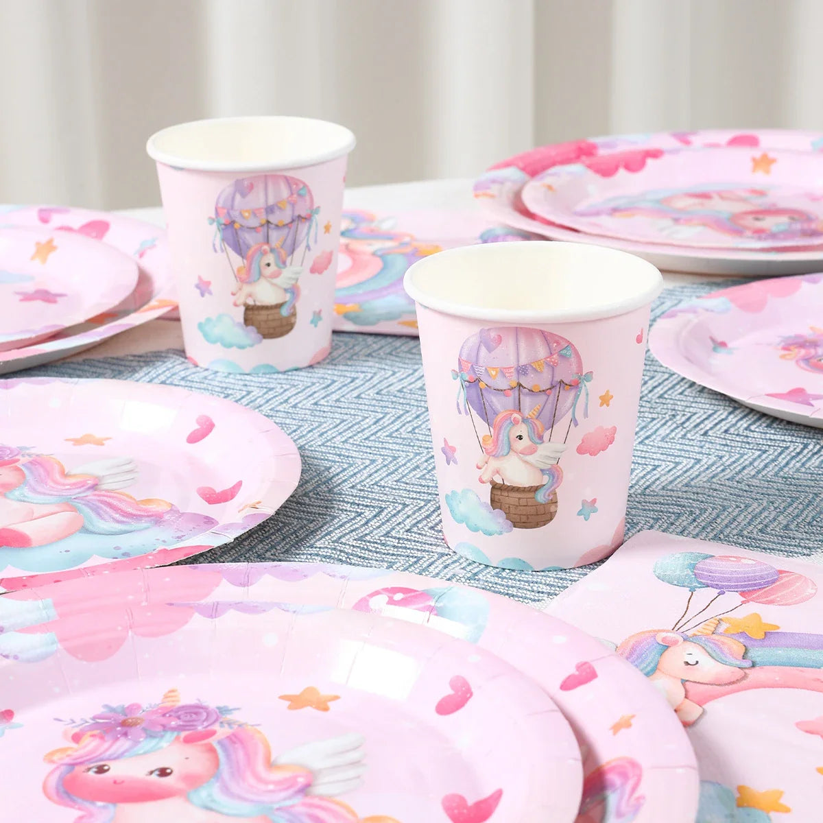 Perfecsy Unicorn Disposable Tableware Set Plates Cups Napkins Birthday Party Decoration Kids Boy Girl Wedding Birthday Party 