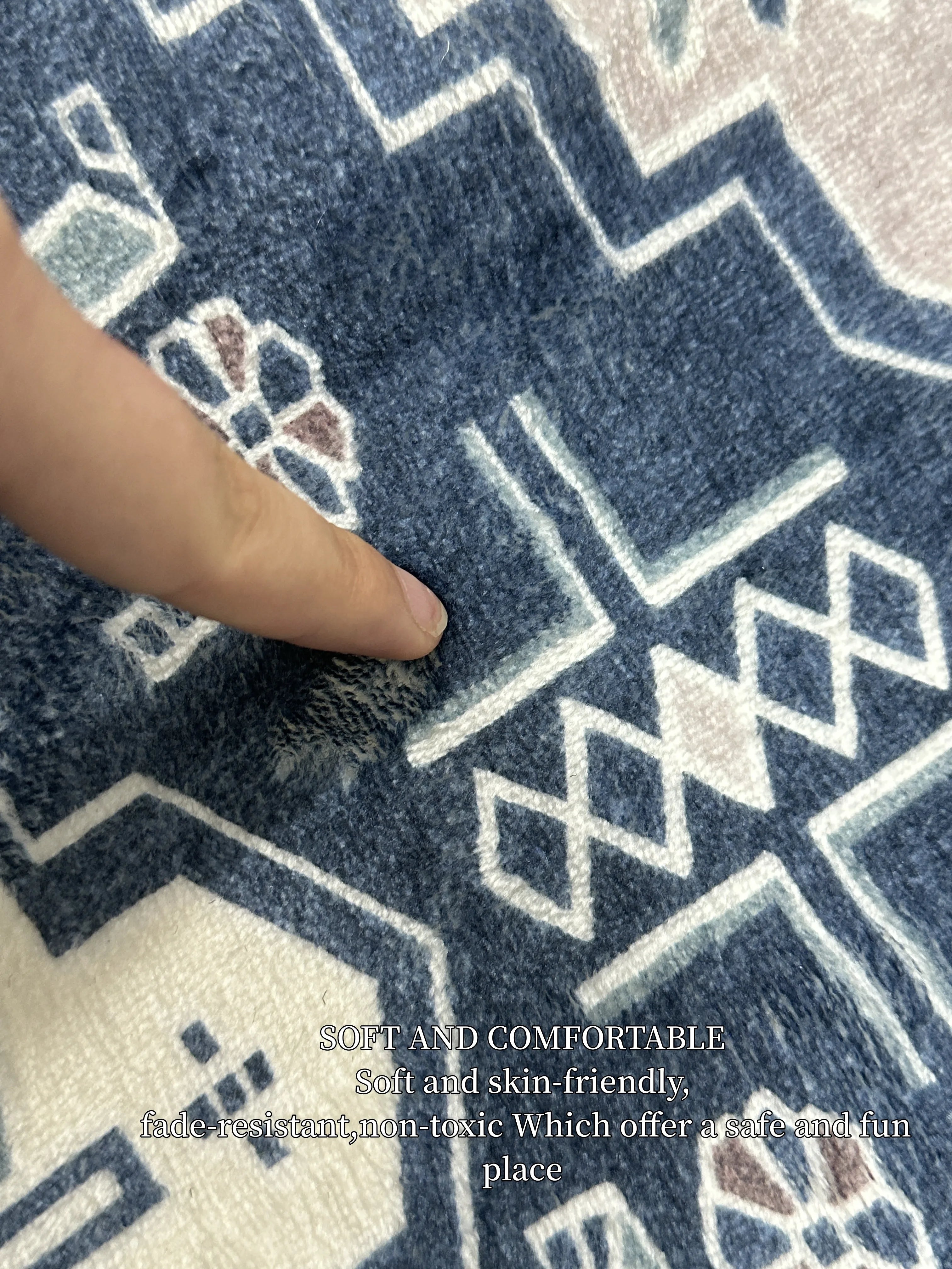 VIKAMA Cartoon Round Carpet Gaming Computer Chair Floor Mat Girly Room Mat Bedroom Carpet Stain Resistant Home Decoration