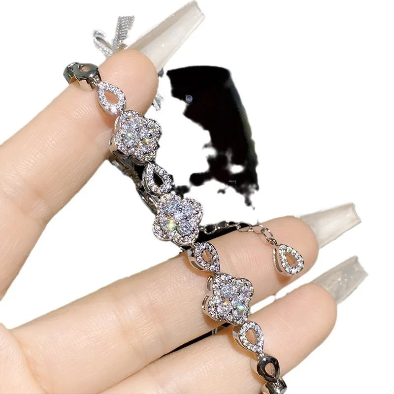 MyClosetAid Four petal flower bracelet — side view