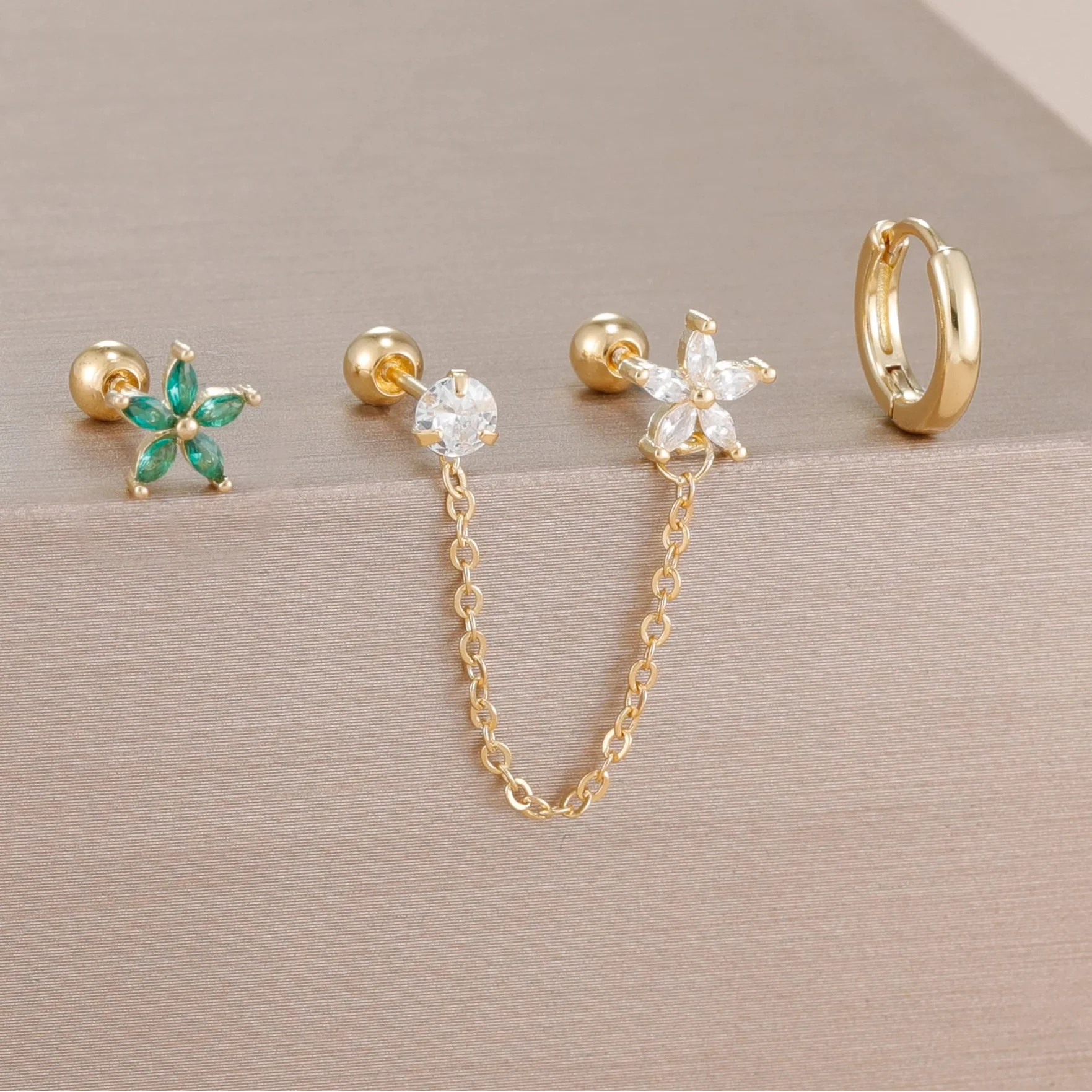 SORI STYLE 3PCS Zircon Flower Ear Stud Earrings — fabric or material detail