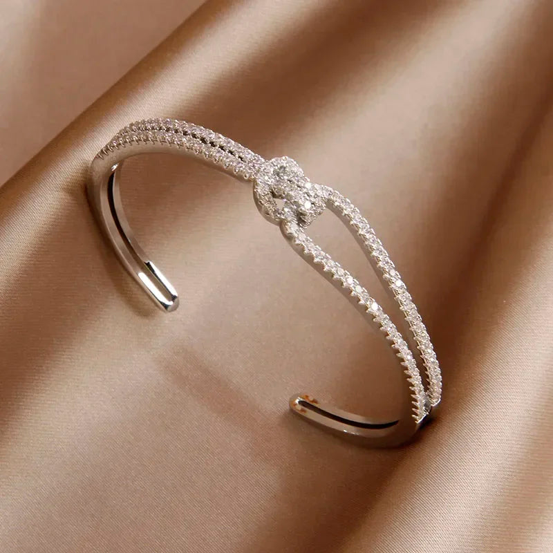 Envy NYC Envy NYC Luxury Charm Bracelet — detail shot 10