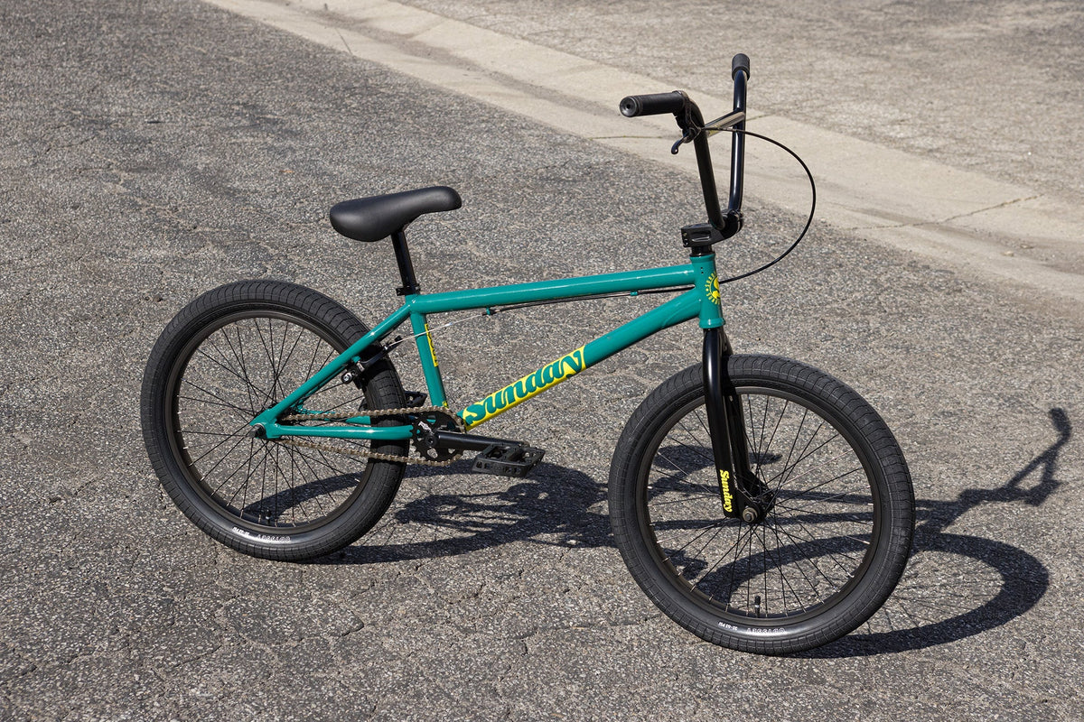 Sunday 2025 Scout 20.75″ Complete BMX Bike - Gloss Pine Green