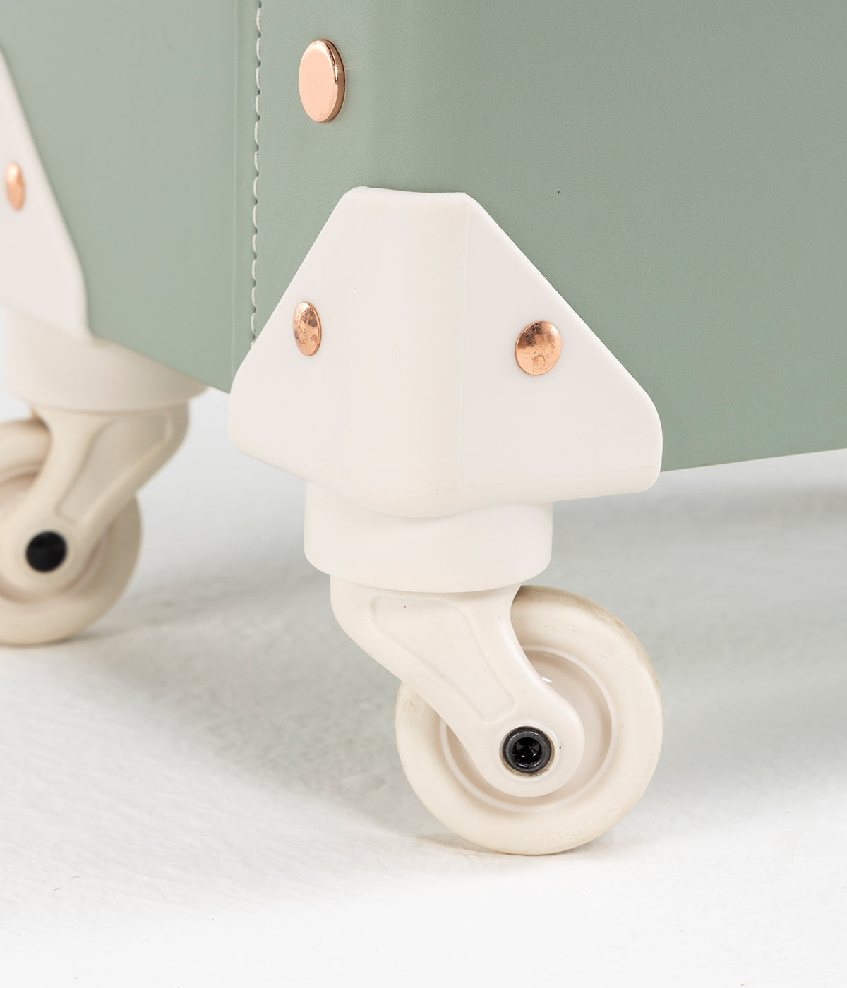 SarahFace Spinner Suitcase - Embroidery Green