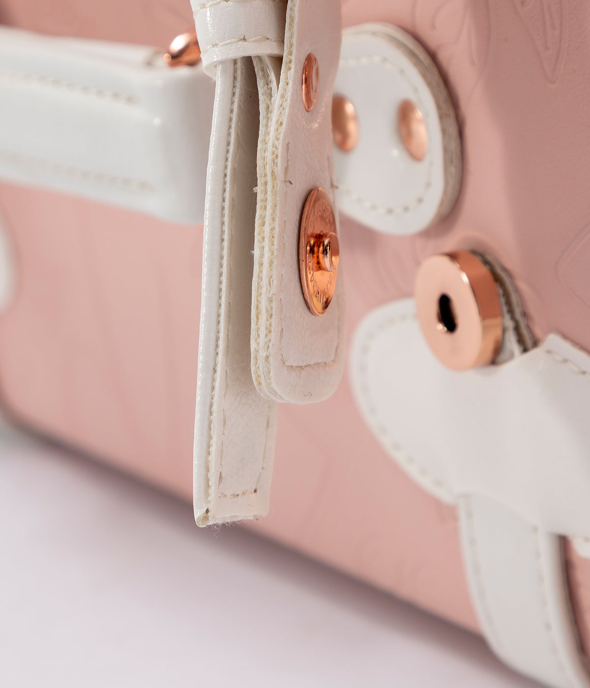SarahFace Carry-on - Embossed Pink's