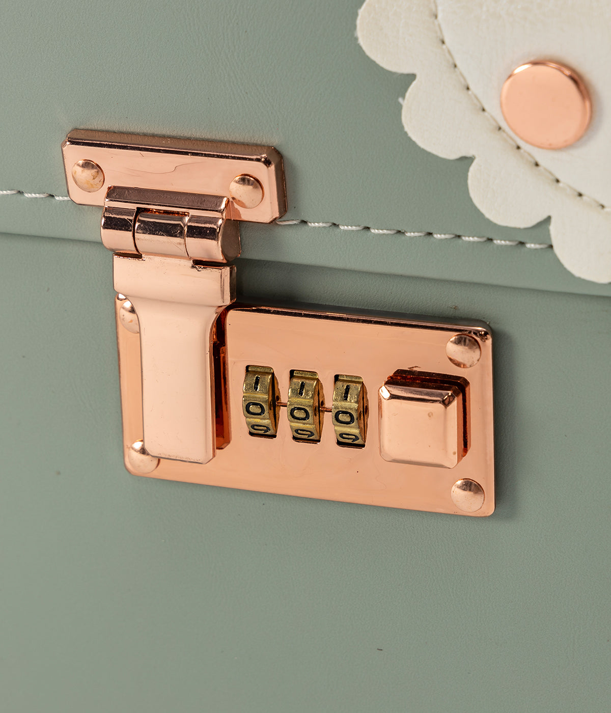 SarahFace Spinner Suitcase - Embroidery Green