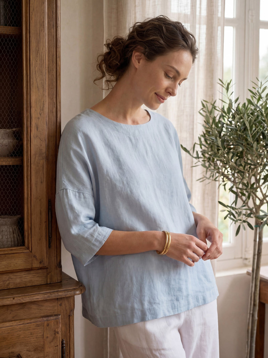 LINTICO 100% Linen Boatneck 3/4 Length Sleeve Top AURORA — construction detail