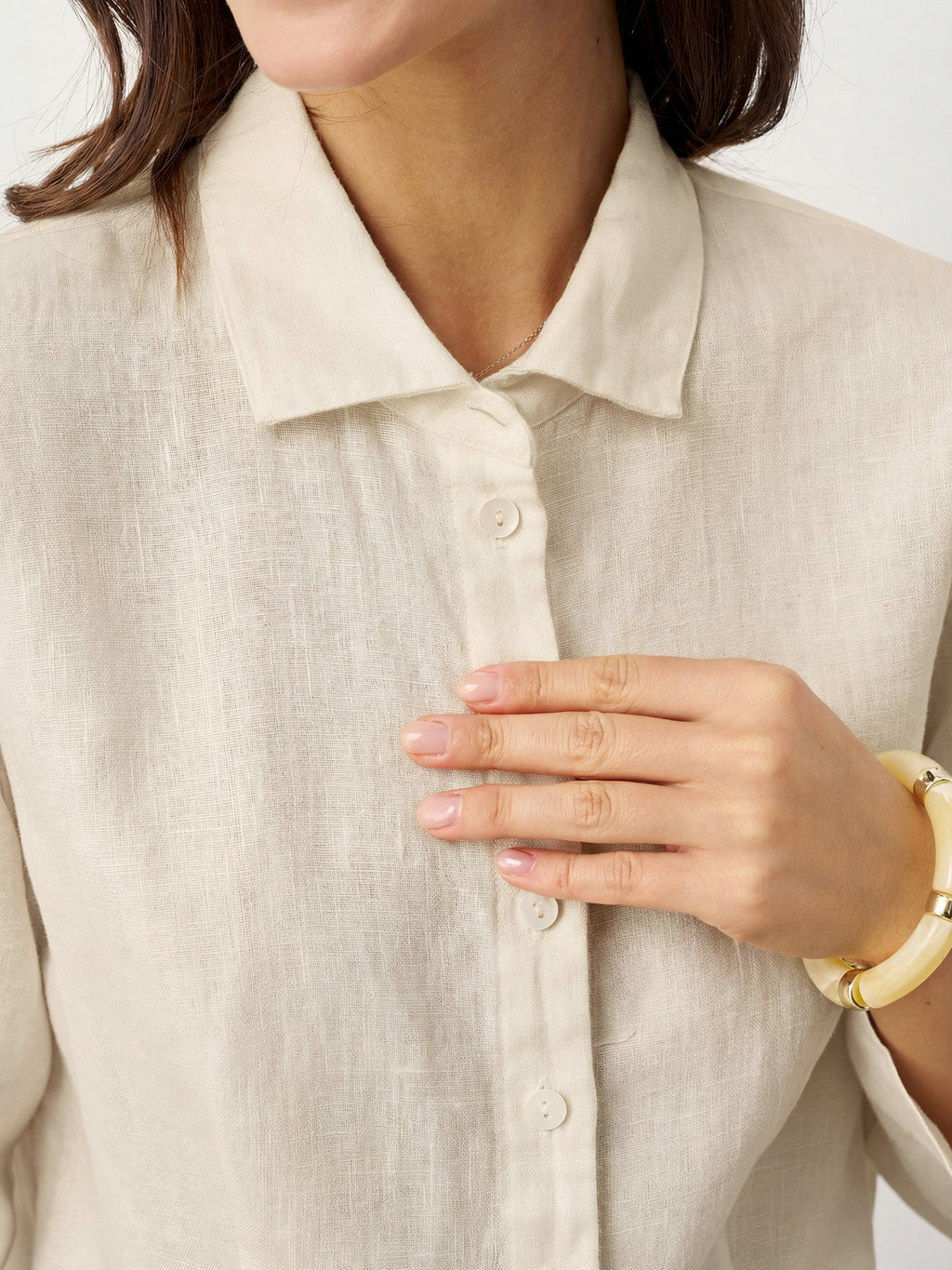 LINTICO 100% Linen Small Collar Curved Hem Tailored Shirt AVELINE — fabric or material detail