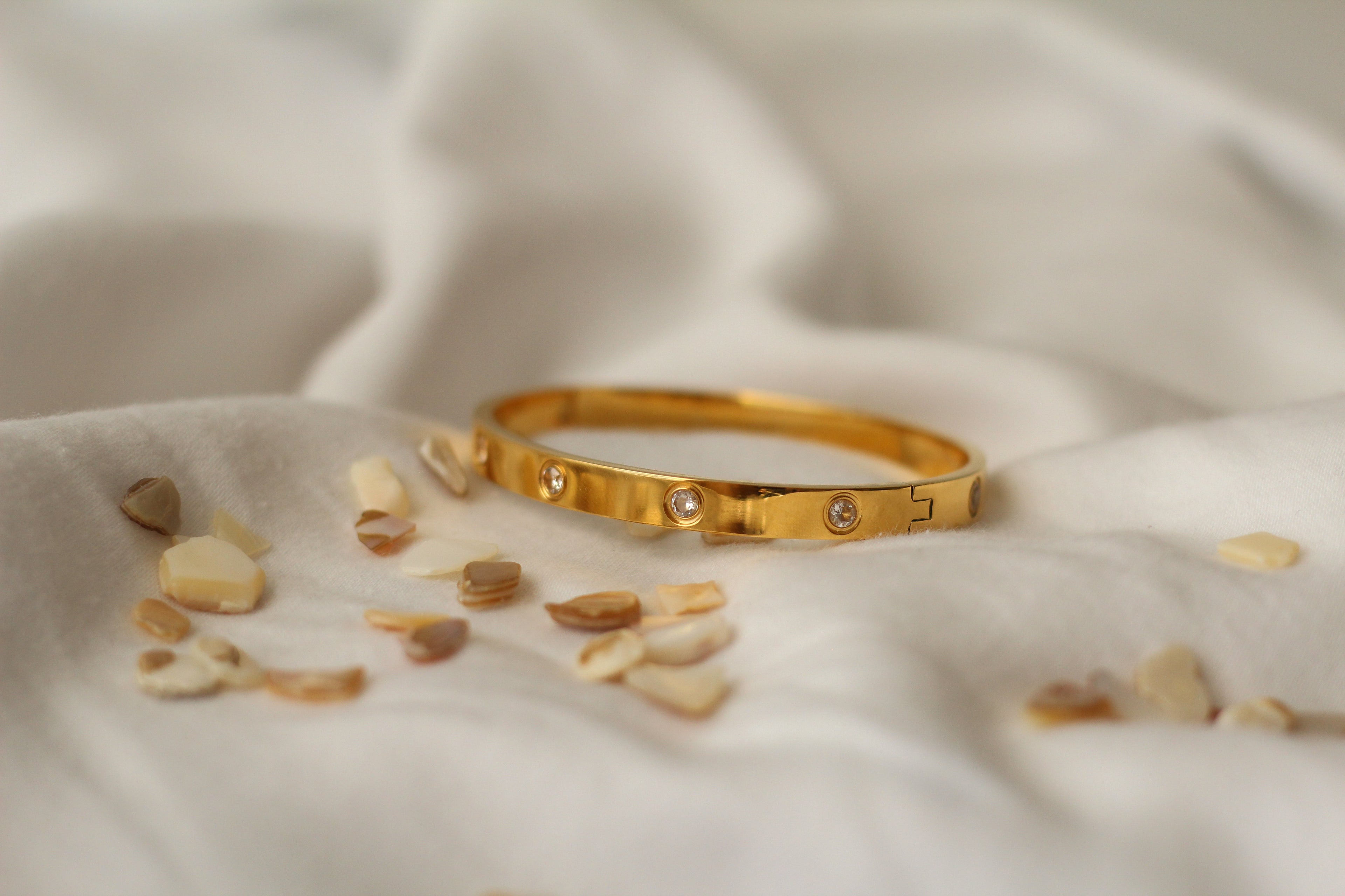 KADOU BOUTIQUE Sparkle Hinged Bangle — feature highlight