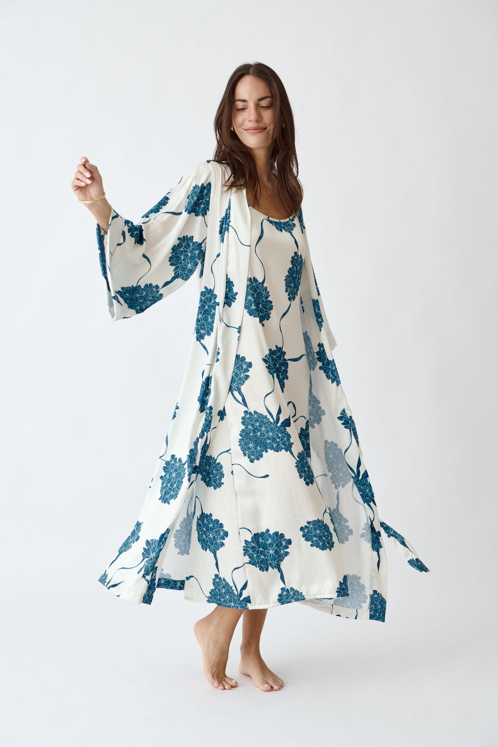Simoné Sleepwear USA Washable Silk Kimono - Blossom — lifestyle context