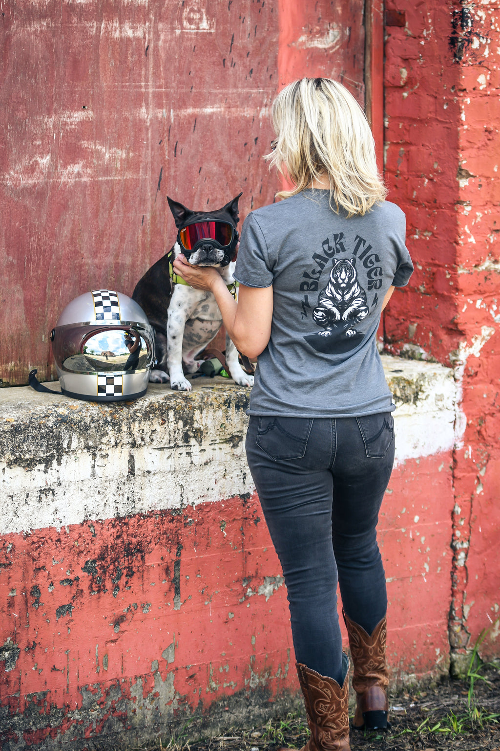 Black Tiger International Black Tiger Logo Tee Shirt — detail and construction