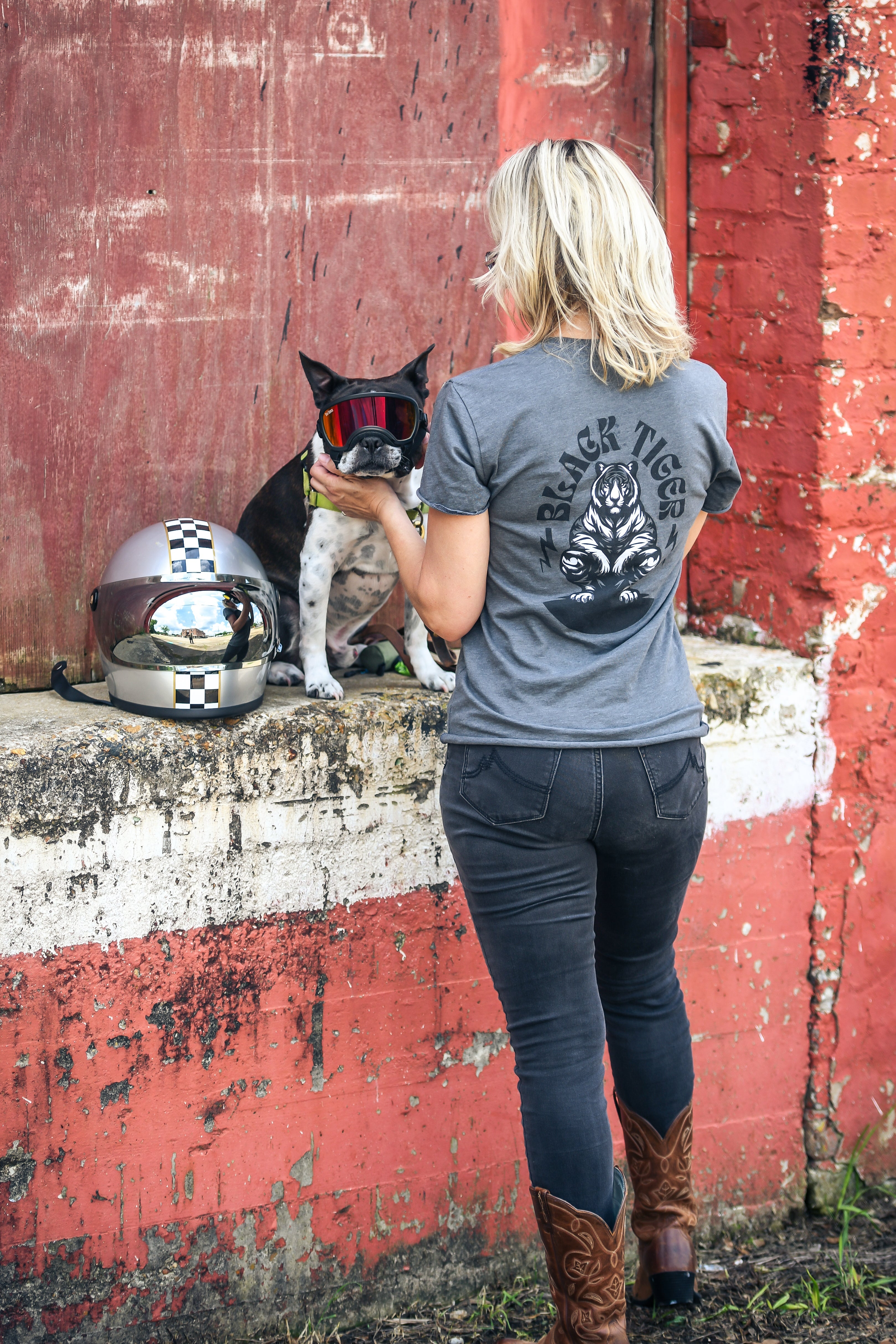 Black Tiger International Black Tiger Logo Tee Shirt — detail and construction