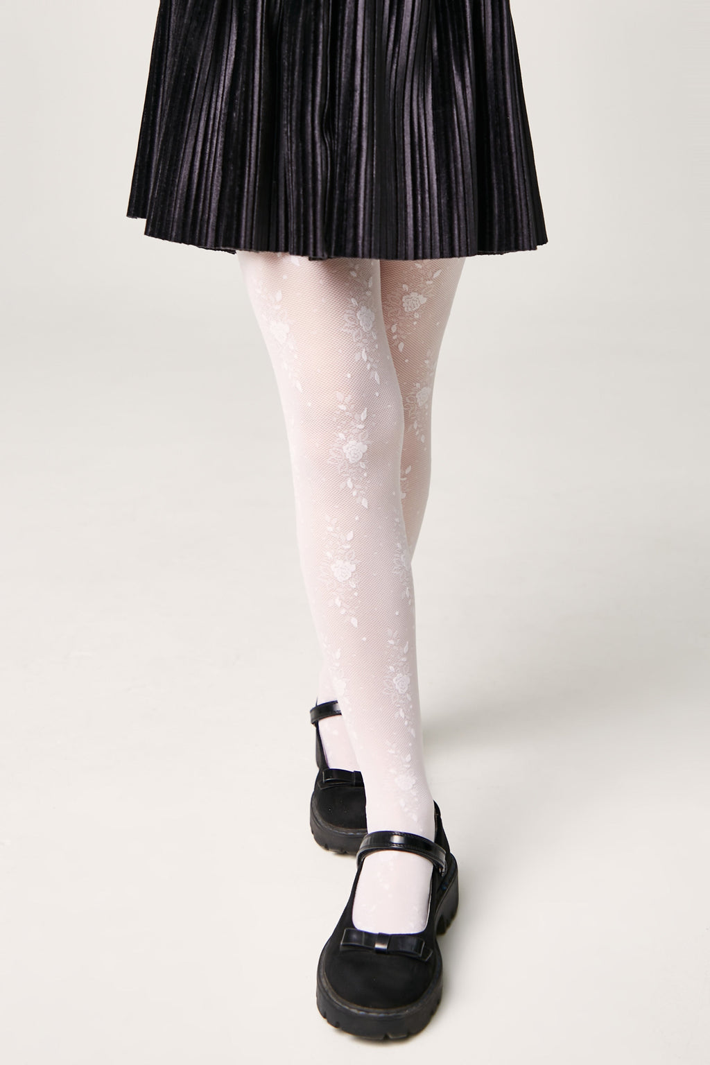 TheRanok.com Conte Tights for girls Sofia 20 Den - Floral Pattern — flat-lay composition
