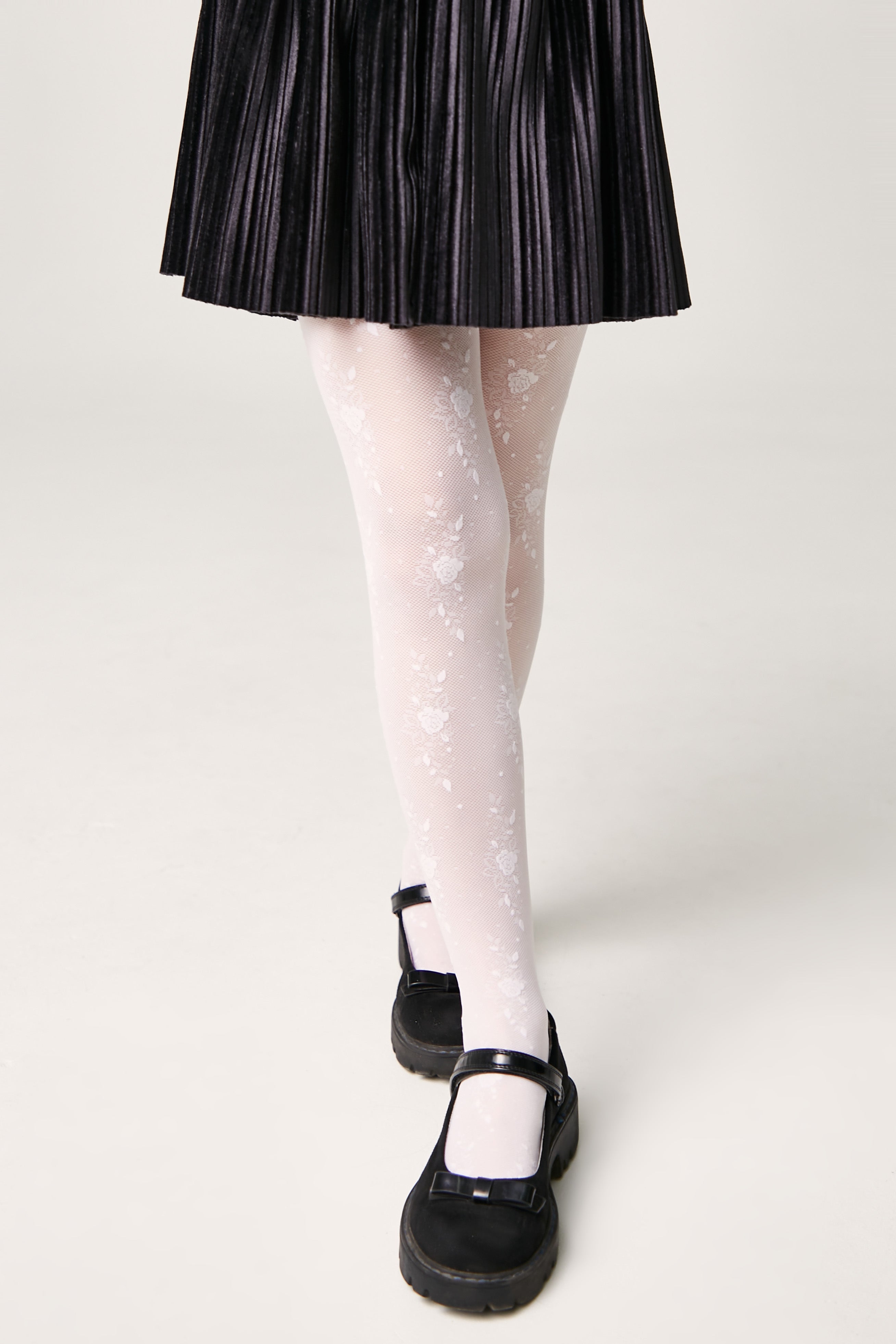 TheRanok.com Conte Tights for girls Sofia 20 Den - Floral Pattern — flat-lay composition