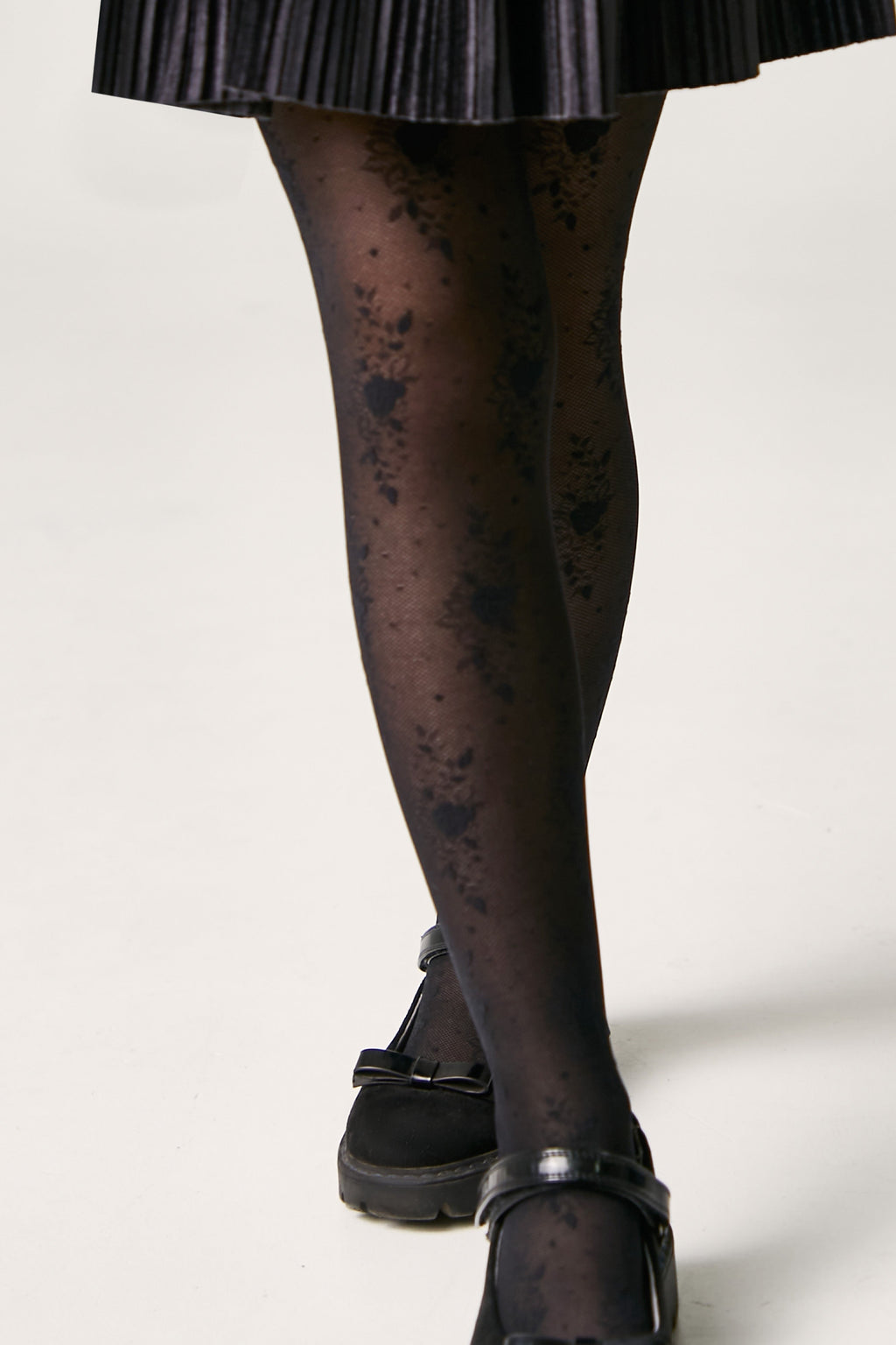 TheRanok.com Conte Tights for girls Sofia 20 Den - Floral Pattern — side view