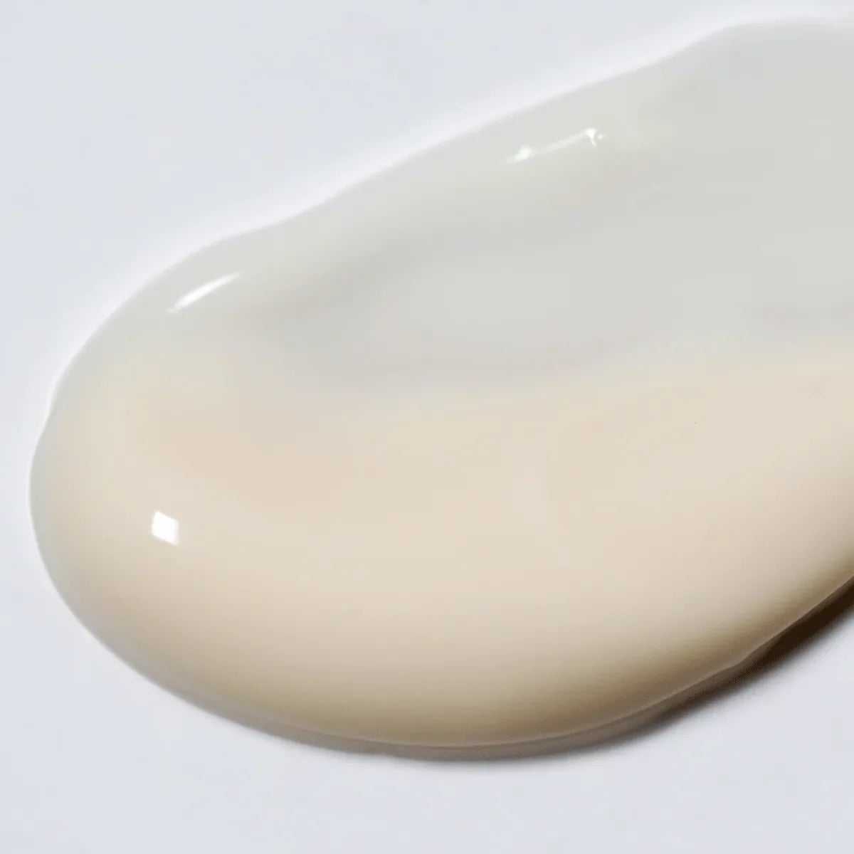 Solawave Light Therapy Boosting Eye Cream — size reference