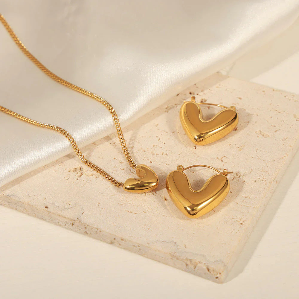 SORI STYLE Golden Puff Heart Hoop Earrings — alternative angle